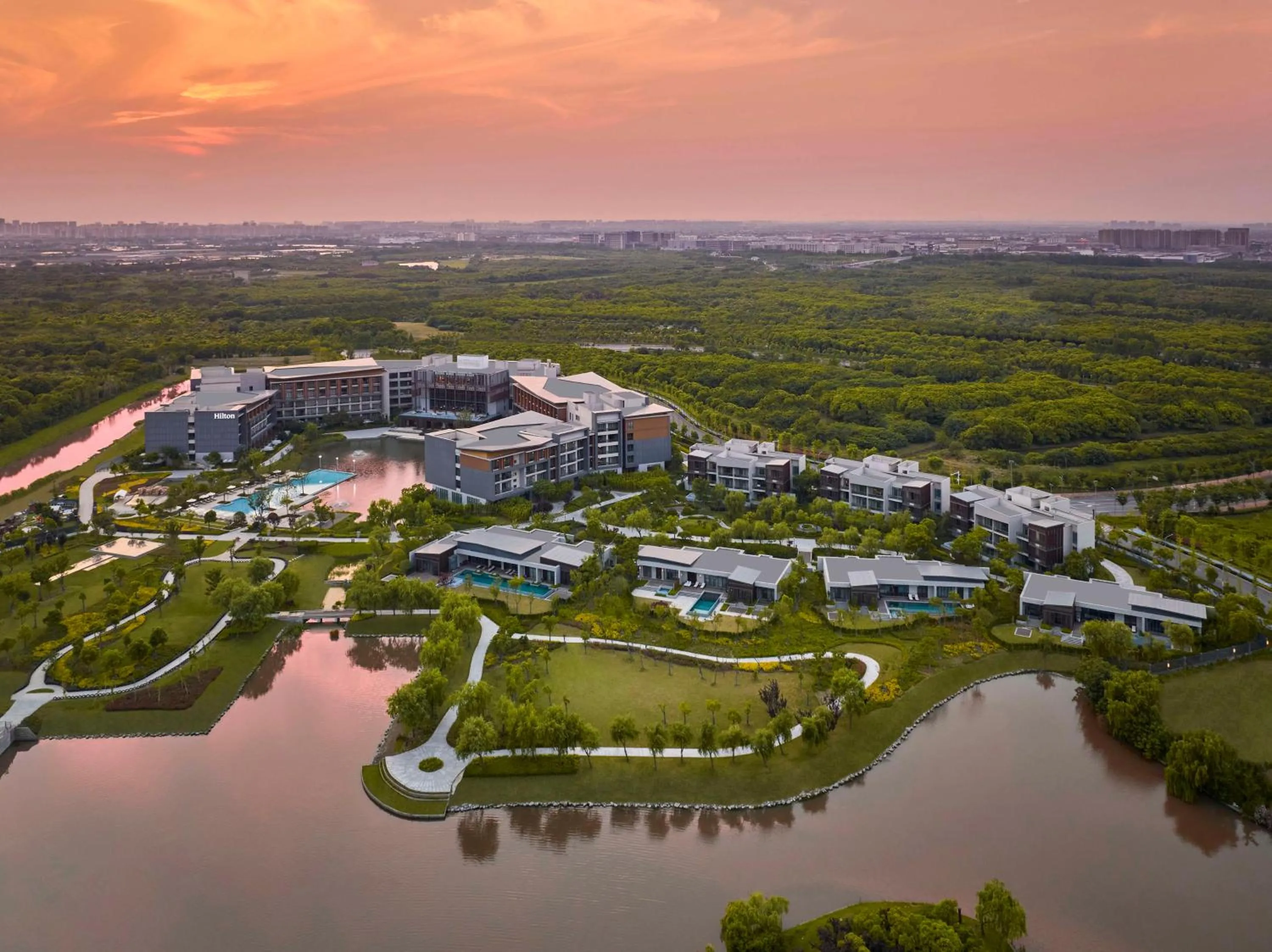 Property building in Hilton Shanghai Fengxian