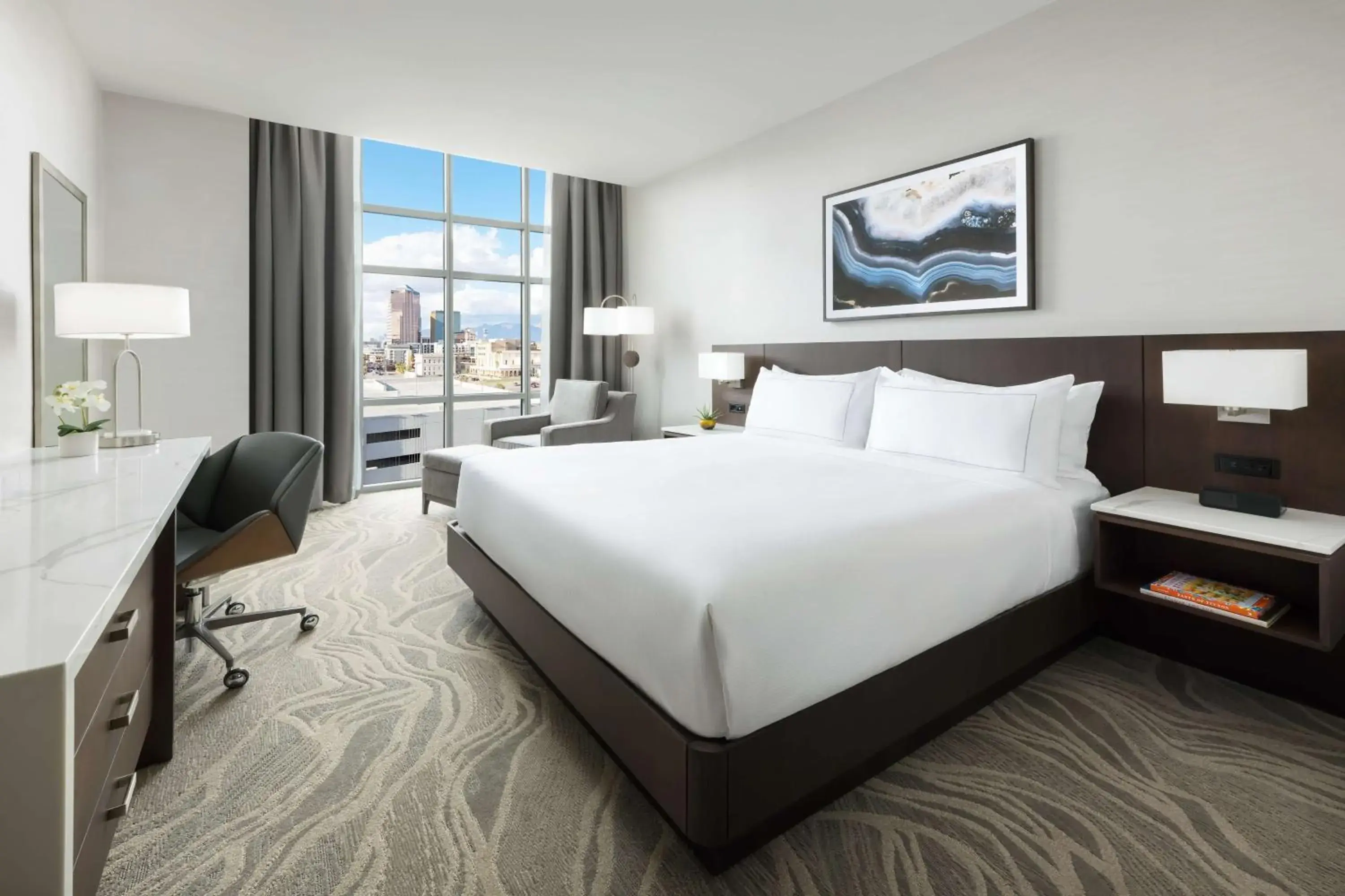 King Room with Roll-In Shower - Mobility Access in Doubletree By Hilton Tucson Downtown Convention Center King Room with Roll-In Shower - Mobility Access in Doubletree By Hilton Tucson Downtown Convention Center