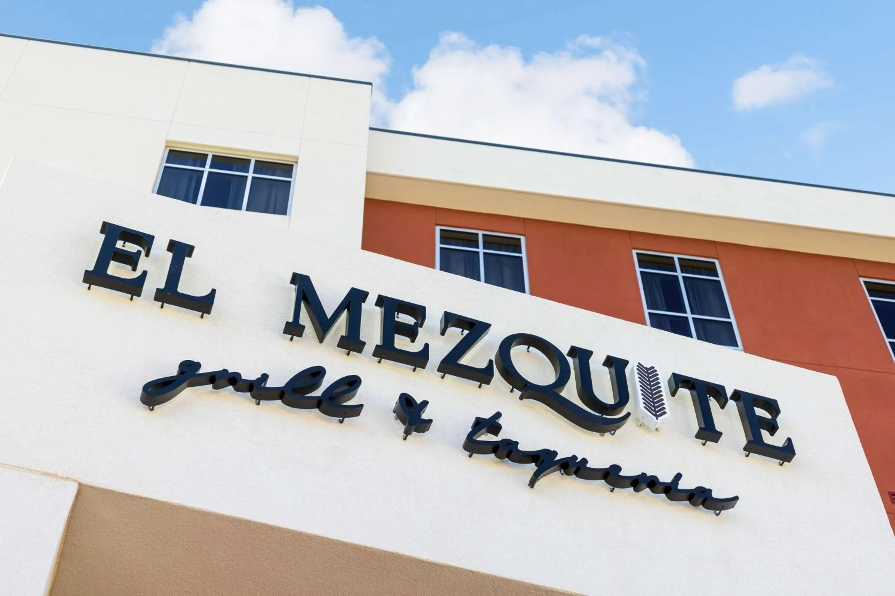 Restaurant/places to eat in Doubletree By Hilton Tucson Downtown Convention Center