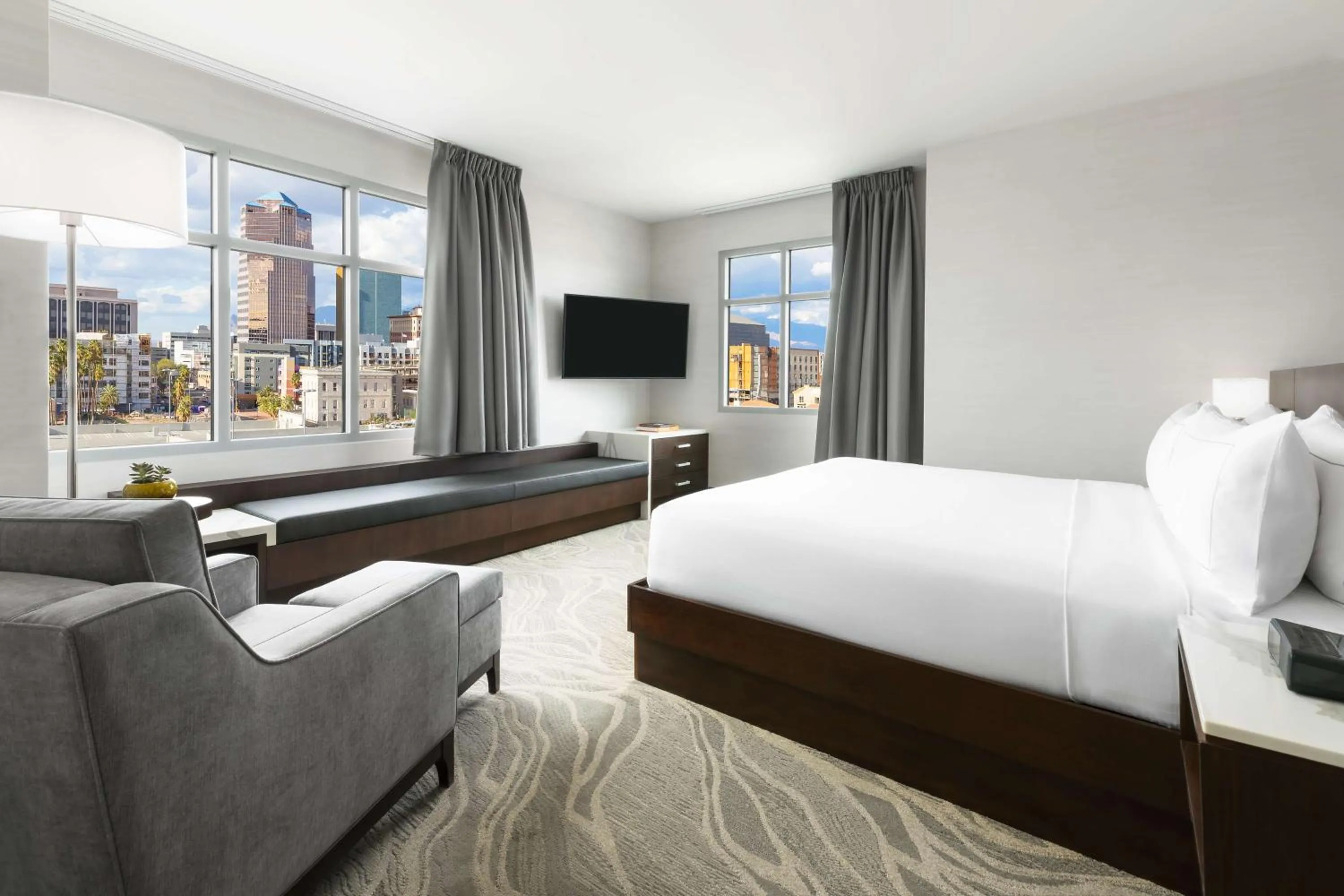 Bedroom, Bed in Doubletree By Hilton Tucson Downtown Convention Center