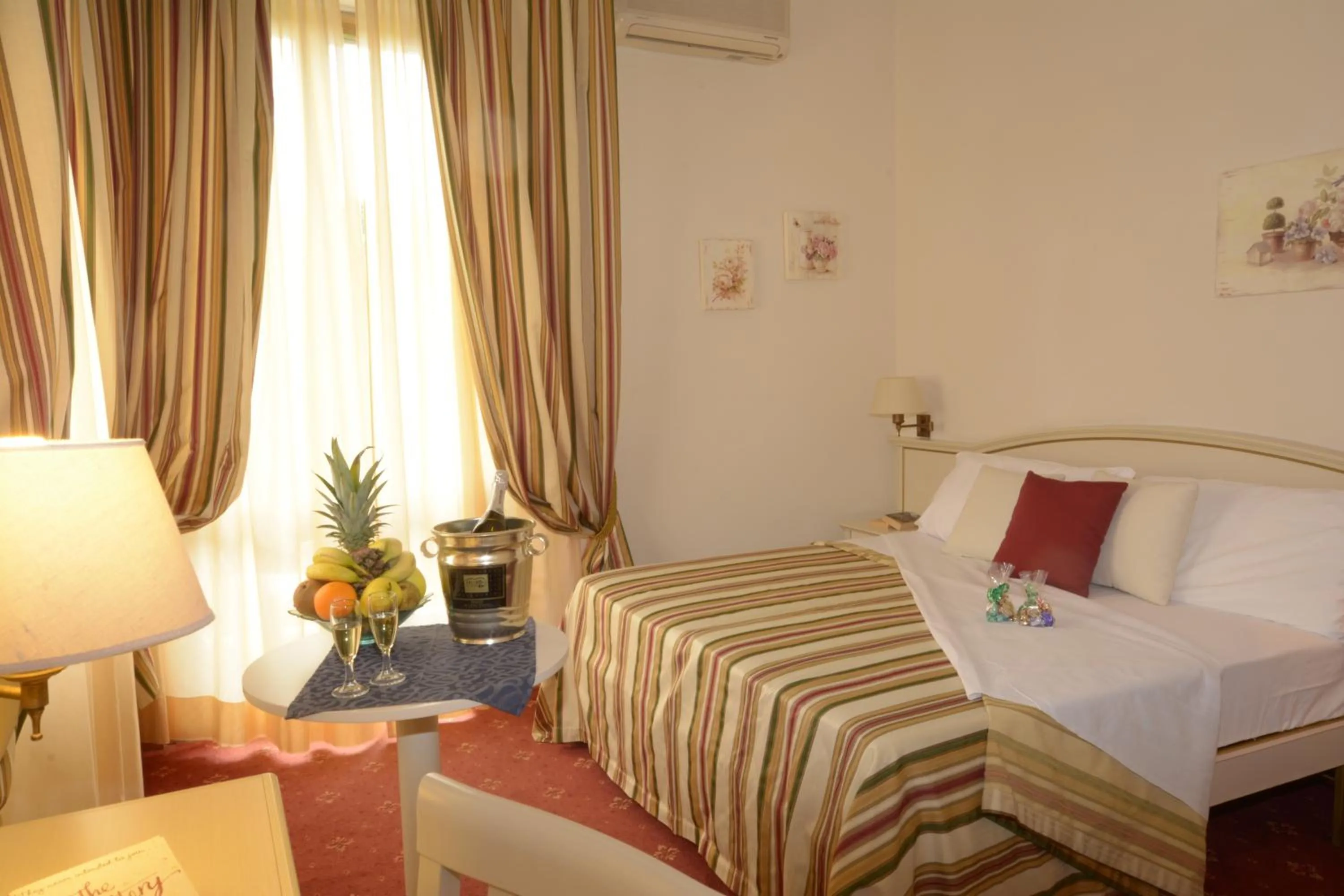 Day in Hotel President