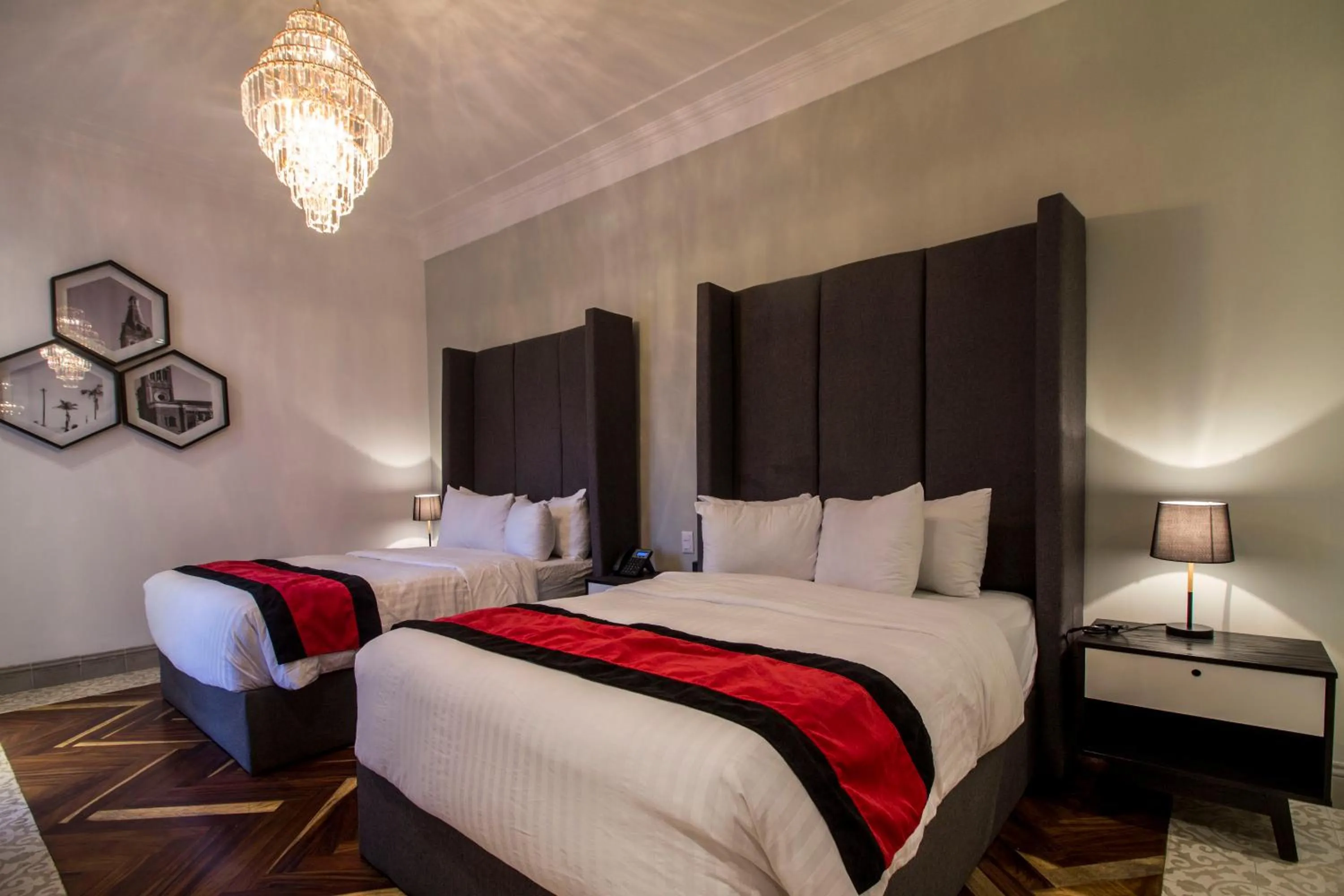 Bed in Hotel Business Real 500