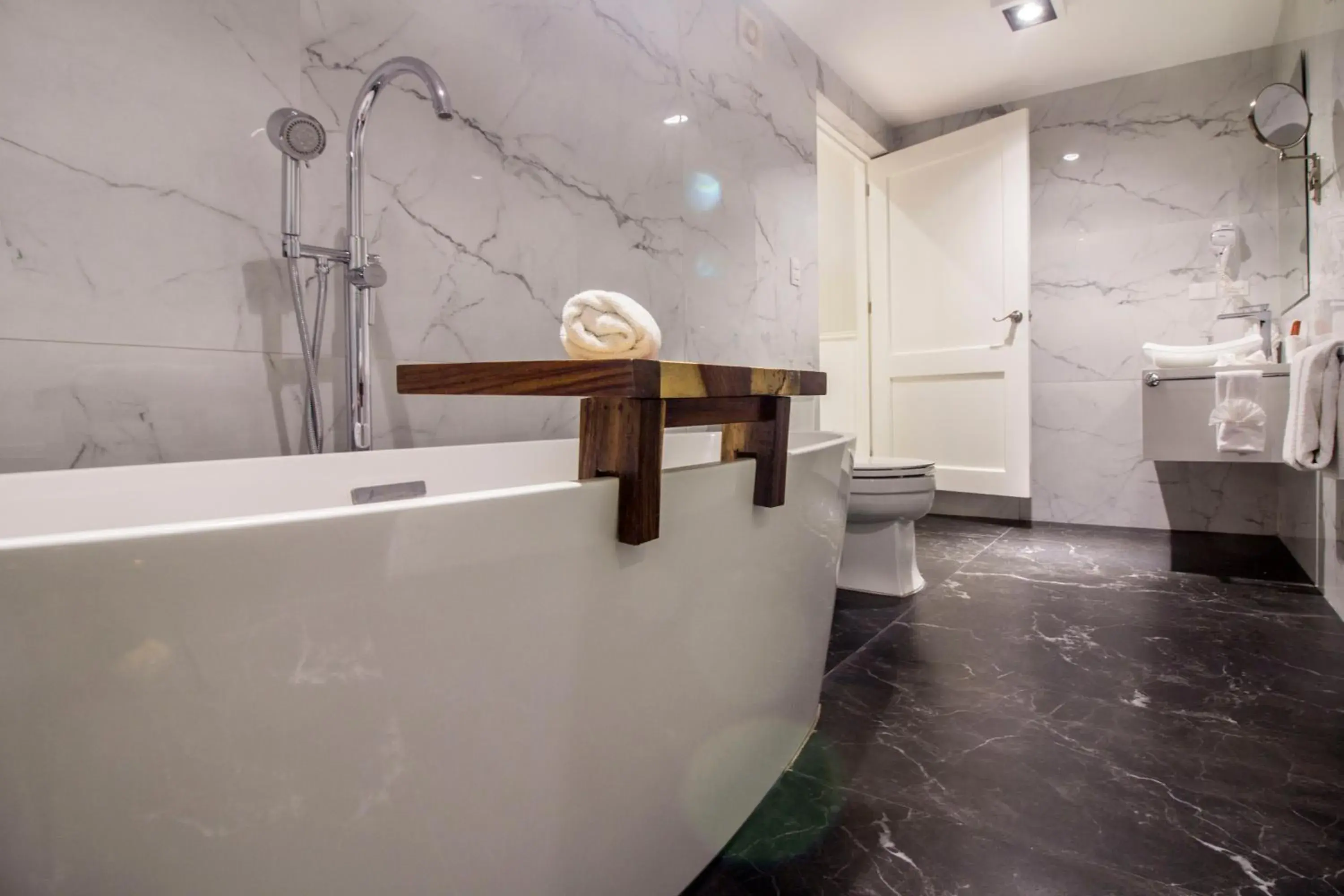 Junior Suite in Hotel Business Real 500 Junior Suite in Hotel Business Real 500