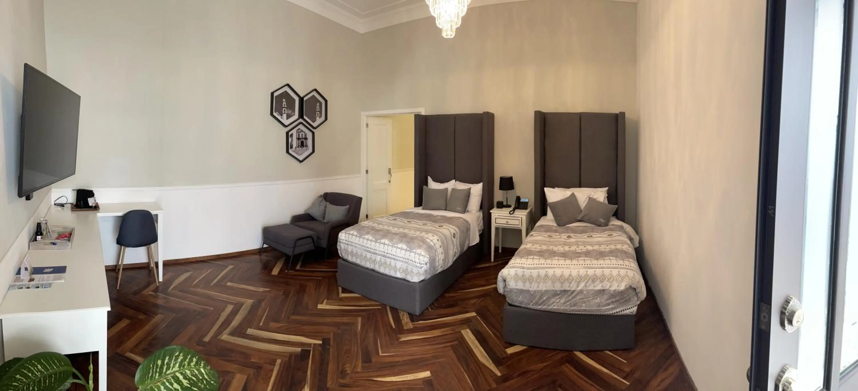 Bed in Hotel Business Real 500