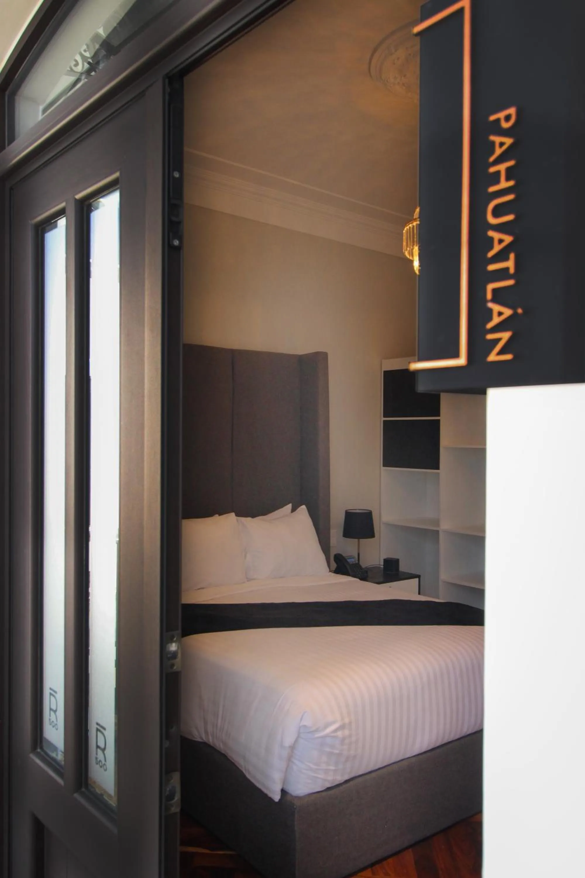 Bed in Hotel Business Real 500