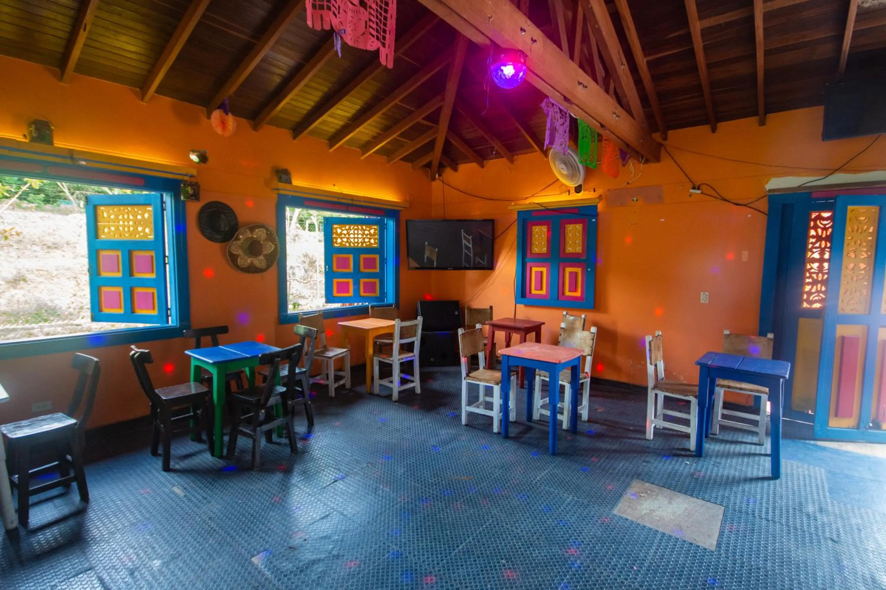 Restaurant/places to eat in Hotel Posada San Sebastian