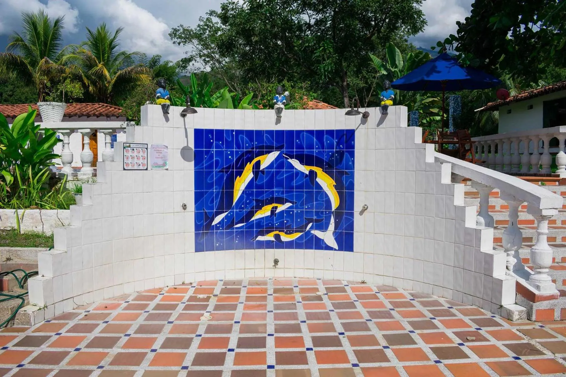 Swimming pool in Hotel Posada San Sebastian