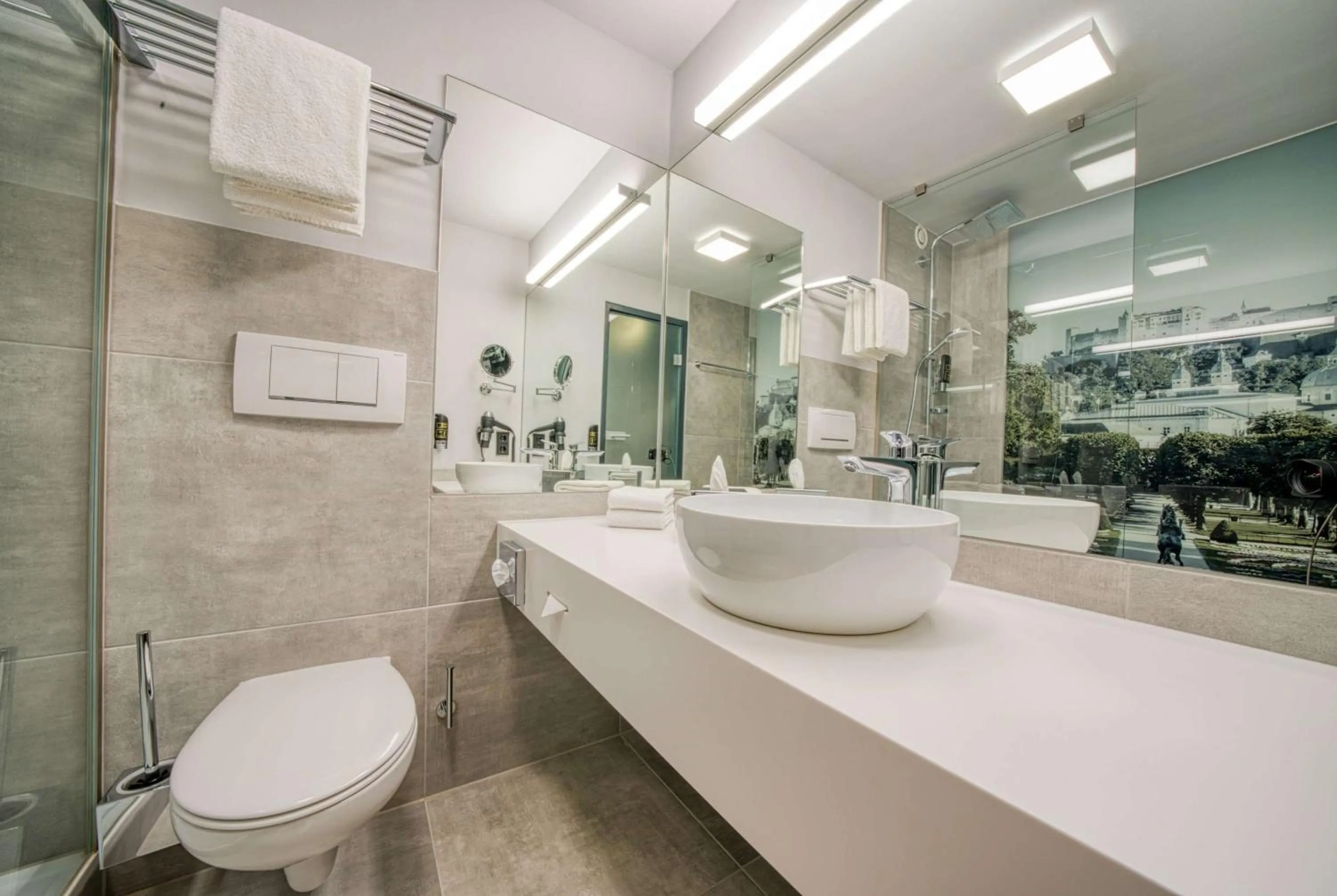 Bathroom in FourSide Hotel Salzburg Messe, Trademark Collection by Wyndham