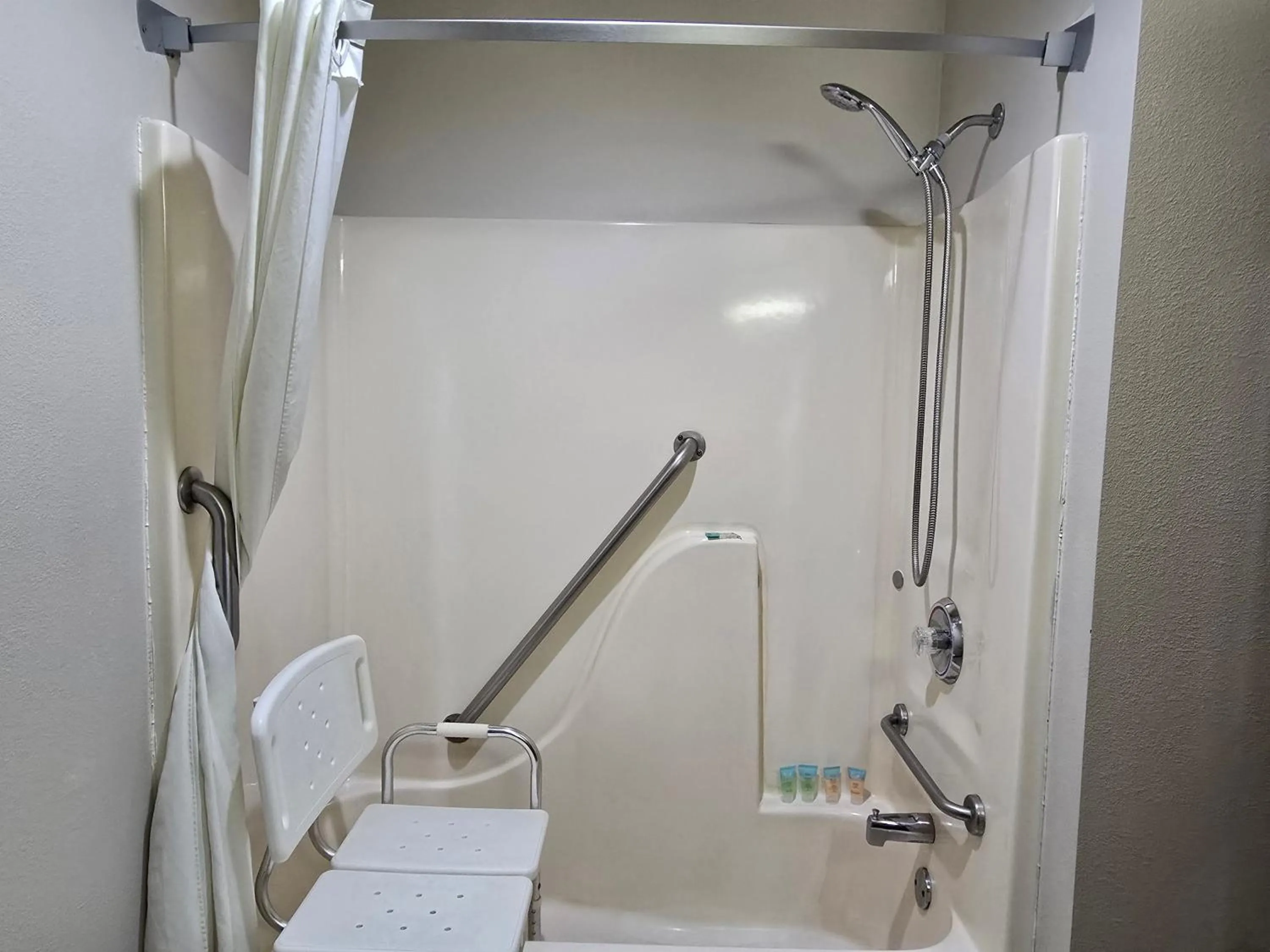 Bathroom in AmeriVu Inn and Suites Shawano WI