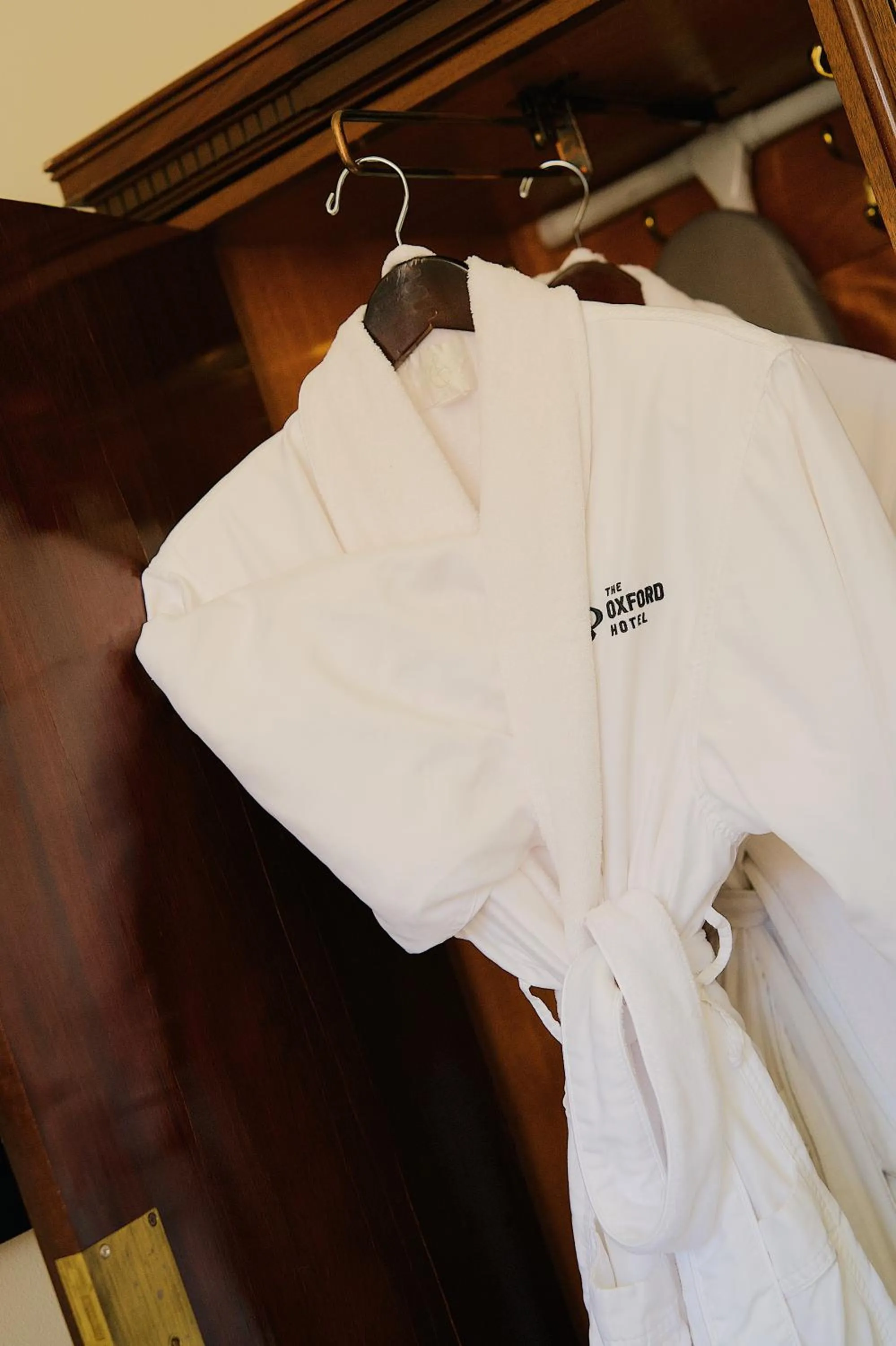wardrobe in The Oxford Hotel