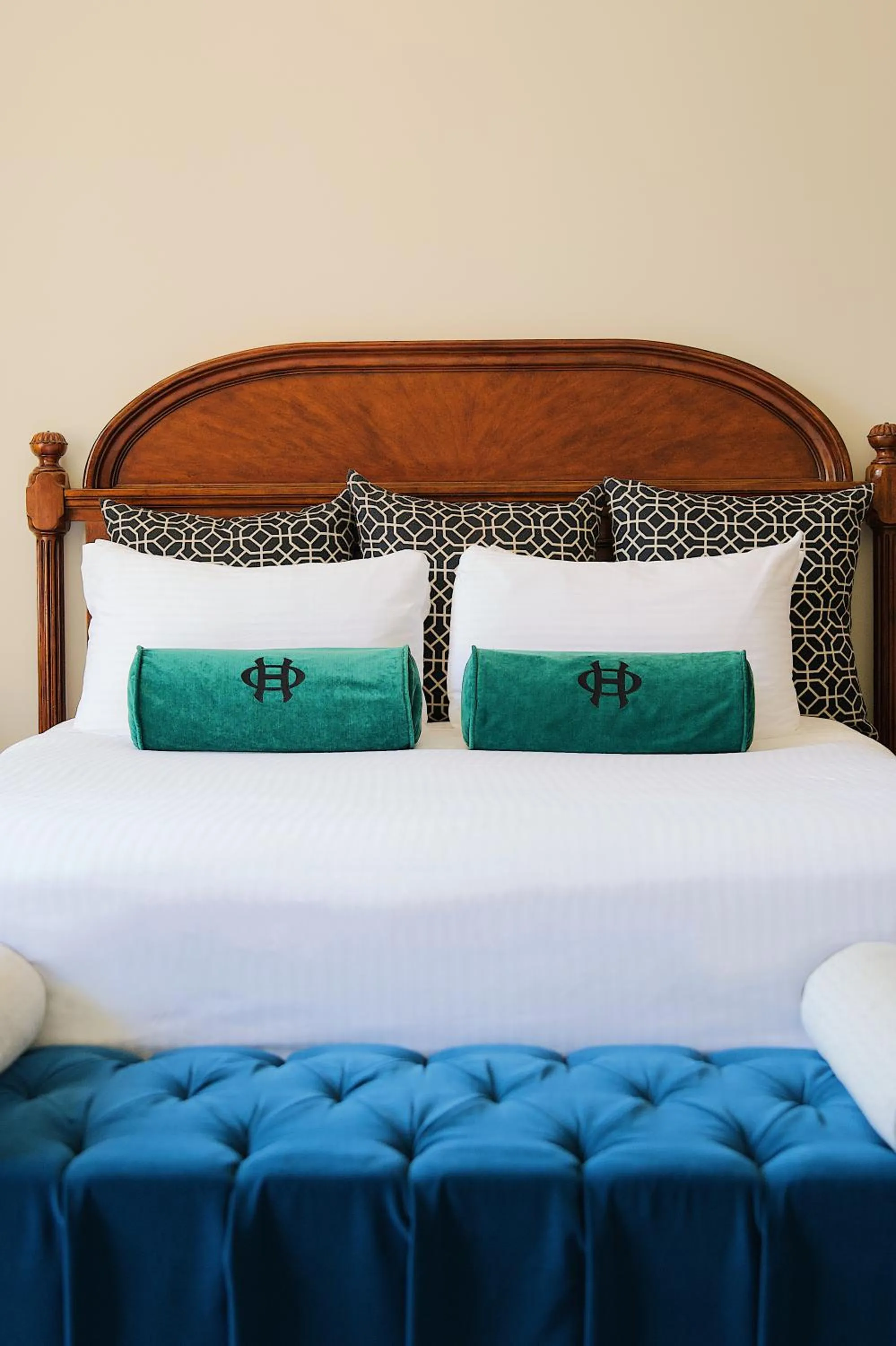 Bed in The Oxford Hotel