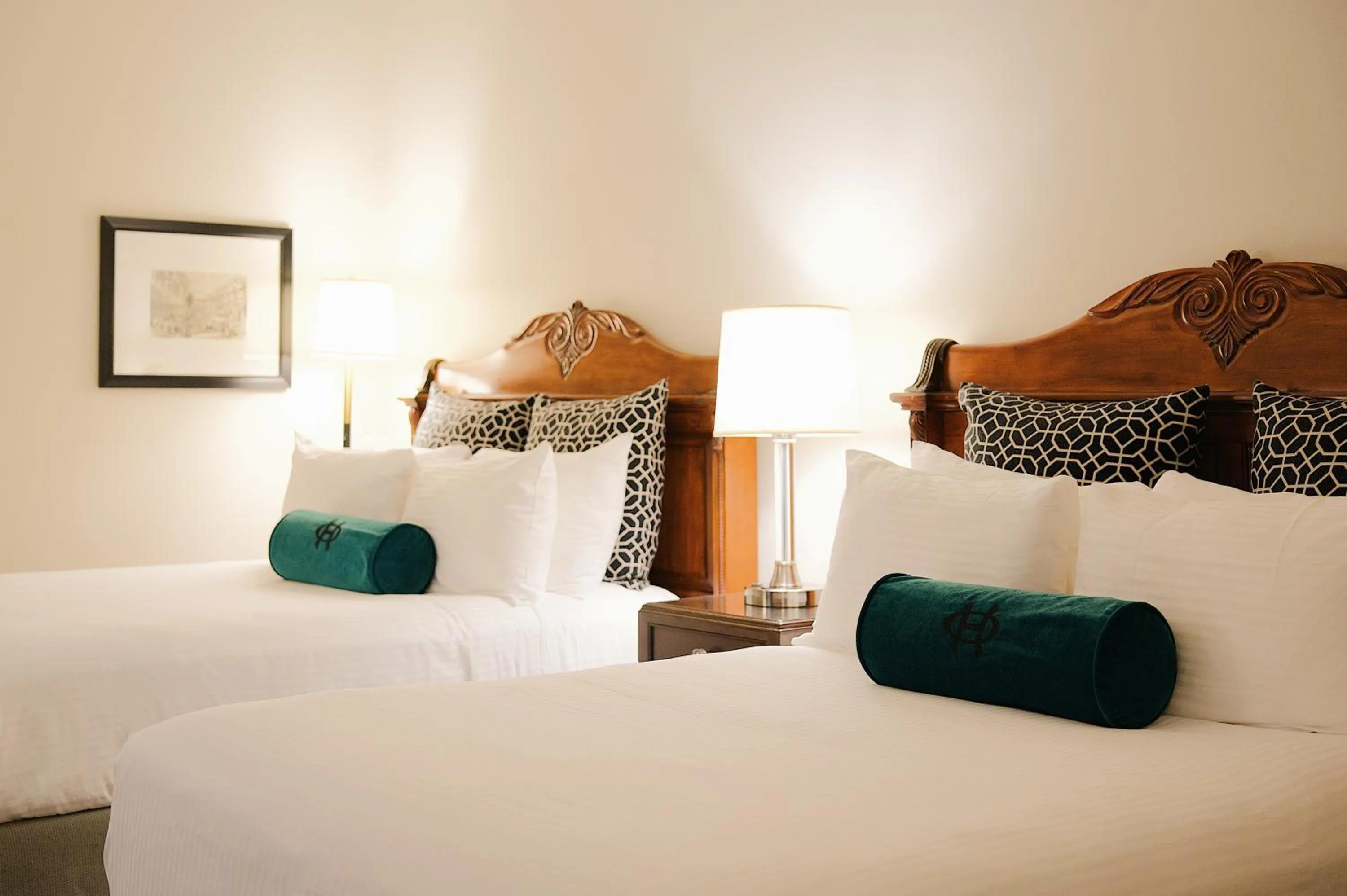 Bed in The Oxford Hotel