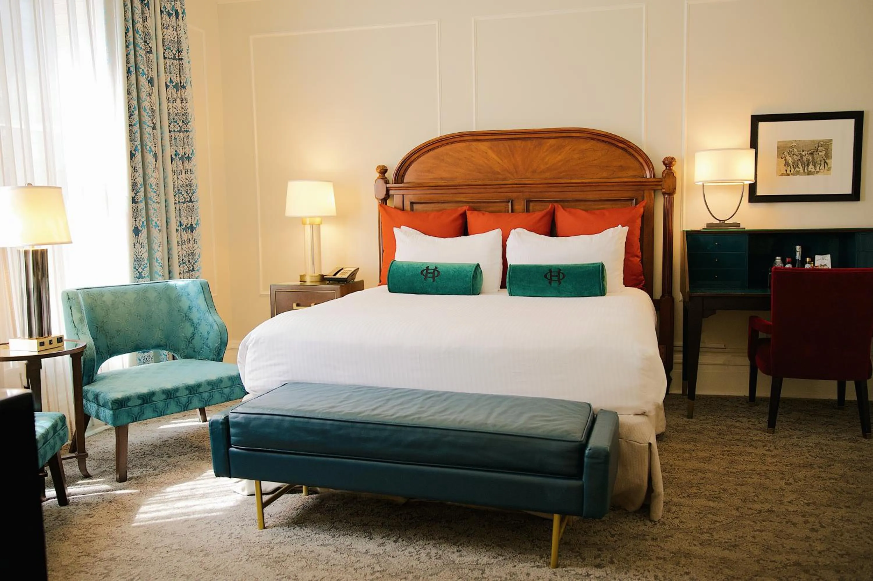 Bed in The Oxford Hotel