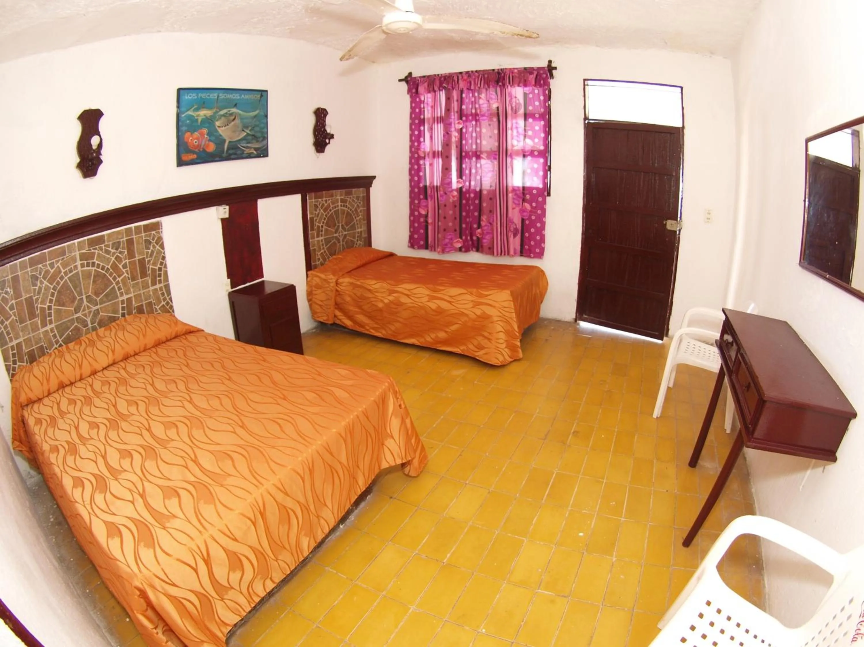 Property building, Bed in Hotel El Paraíso