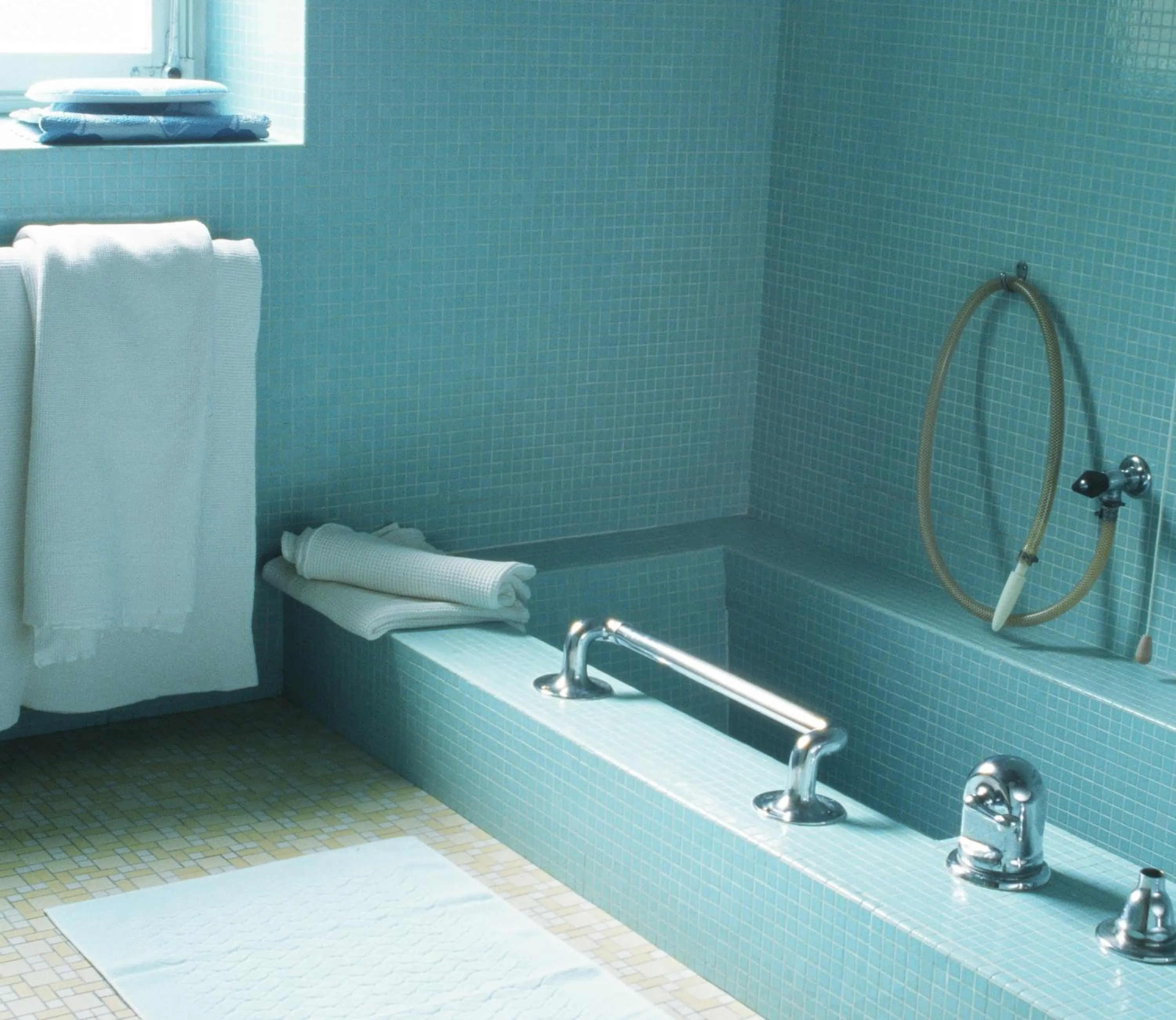 Hot Spring Bath in Villa Excelsior Hotel & Kurhaus