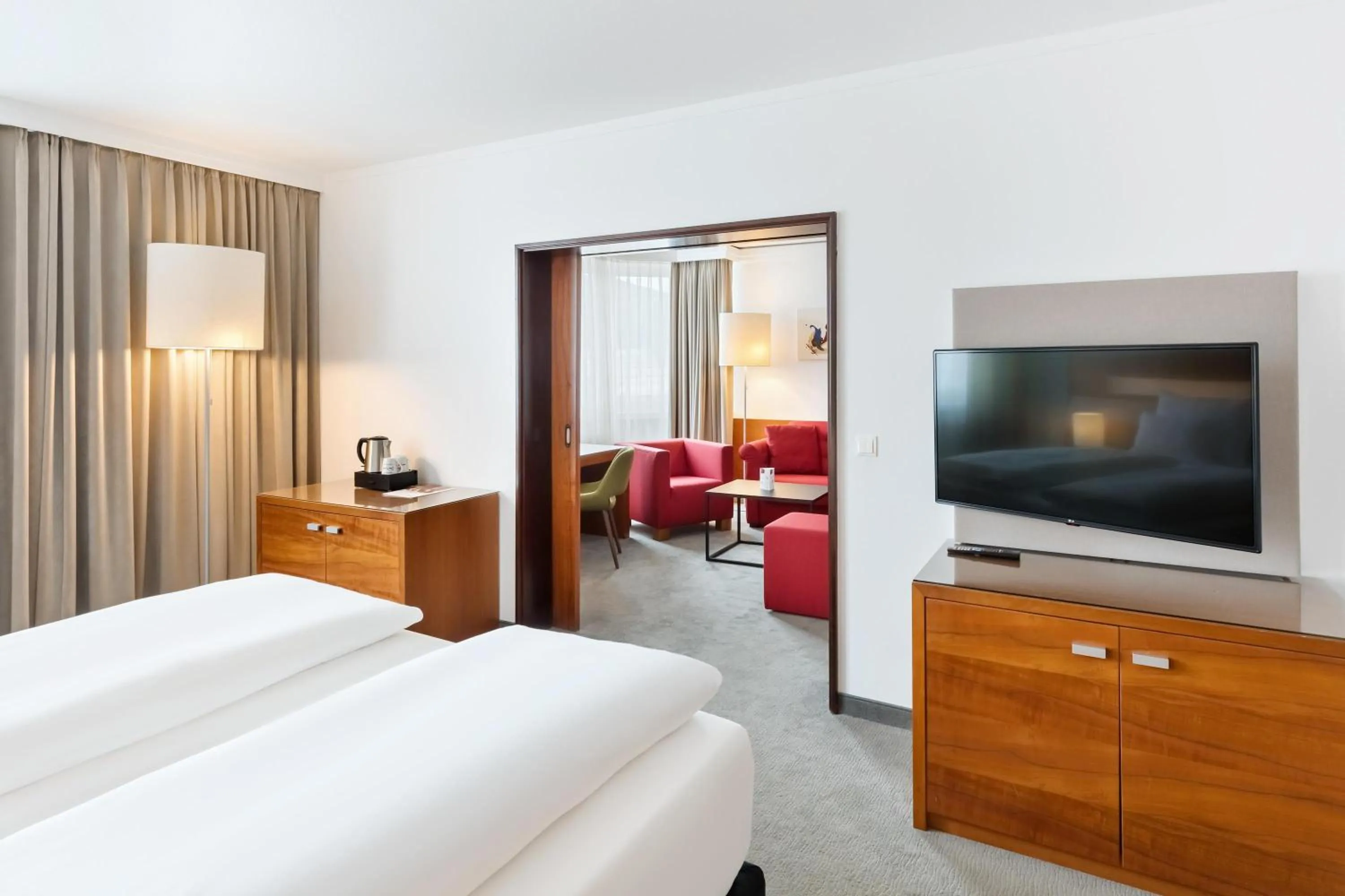 Photo of the whole room, Bed in Austria Trend Hotel Europa Graz Hauptbahnhof