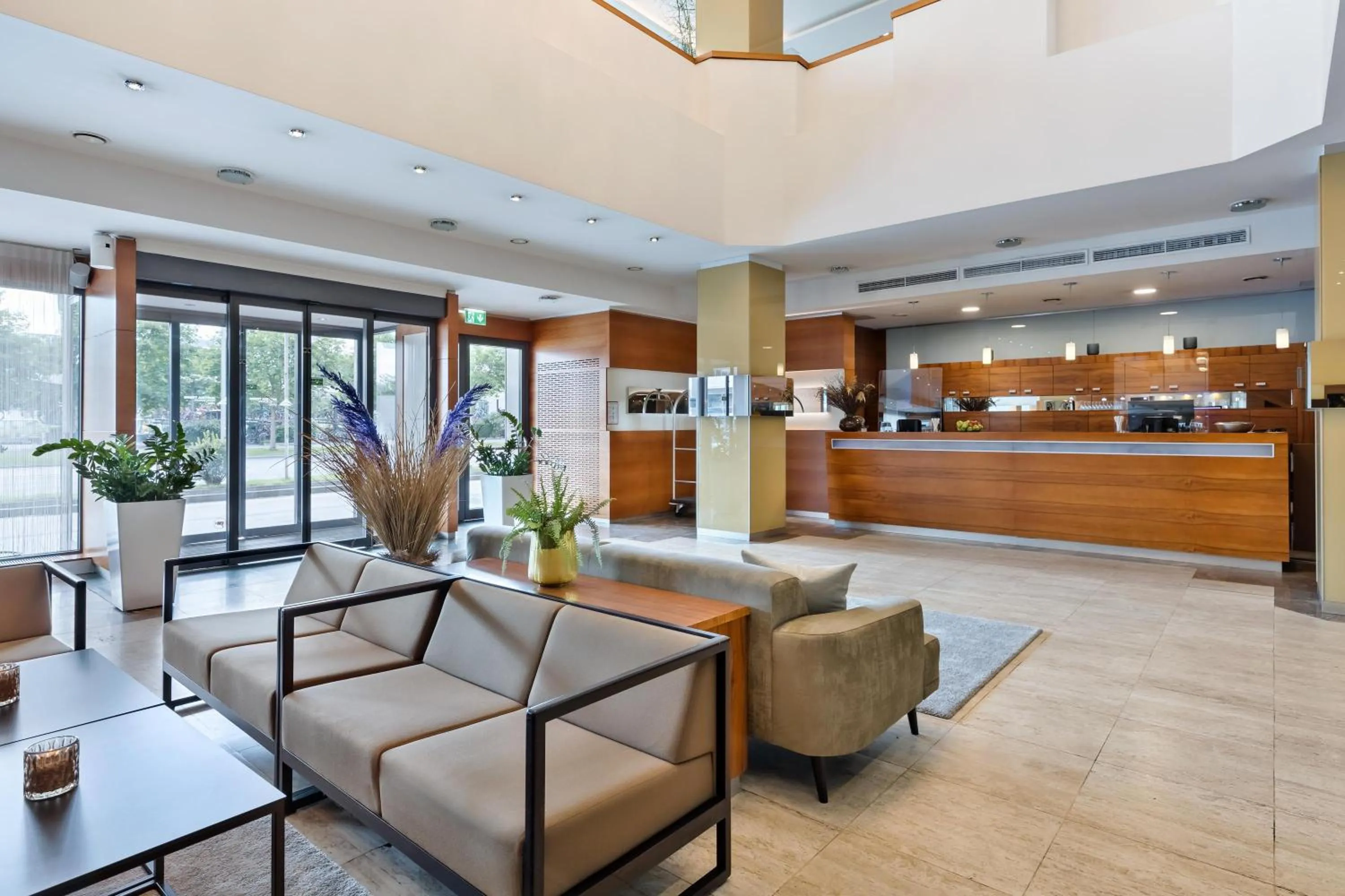 Lobby or reception in Austria Trend Hotel Europa Graz Hauptbahnhof