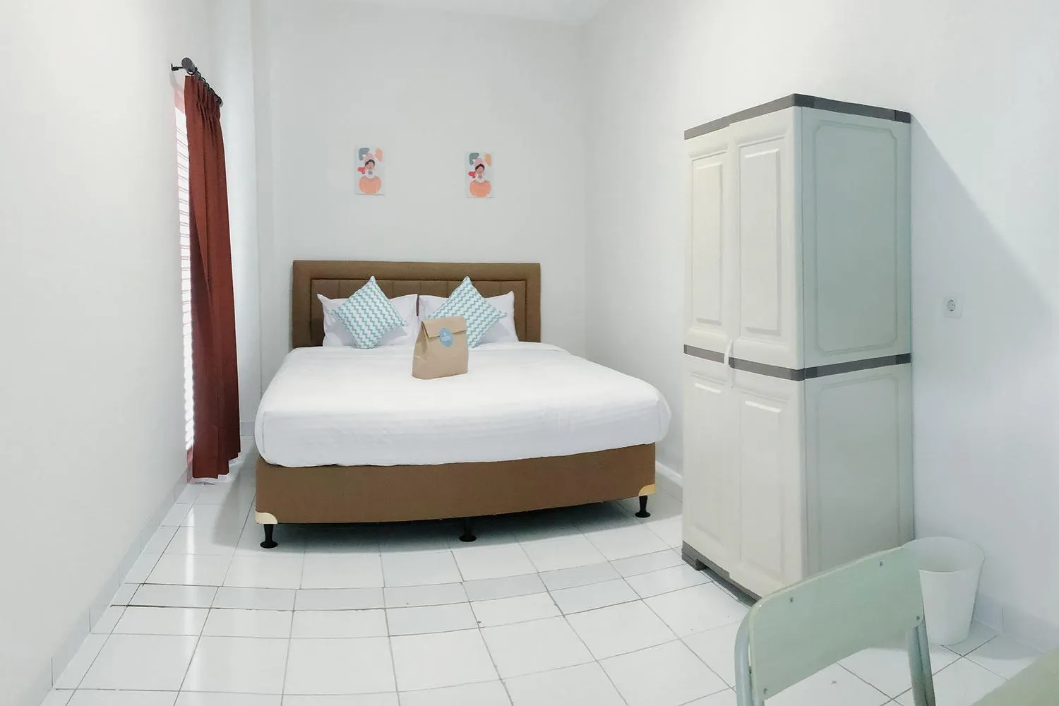 Bed in Social Hub by TwoSpaces