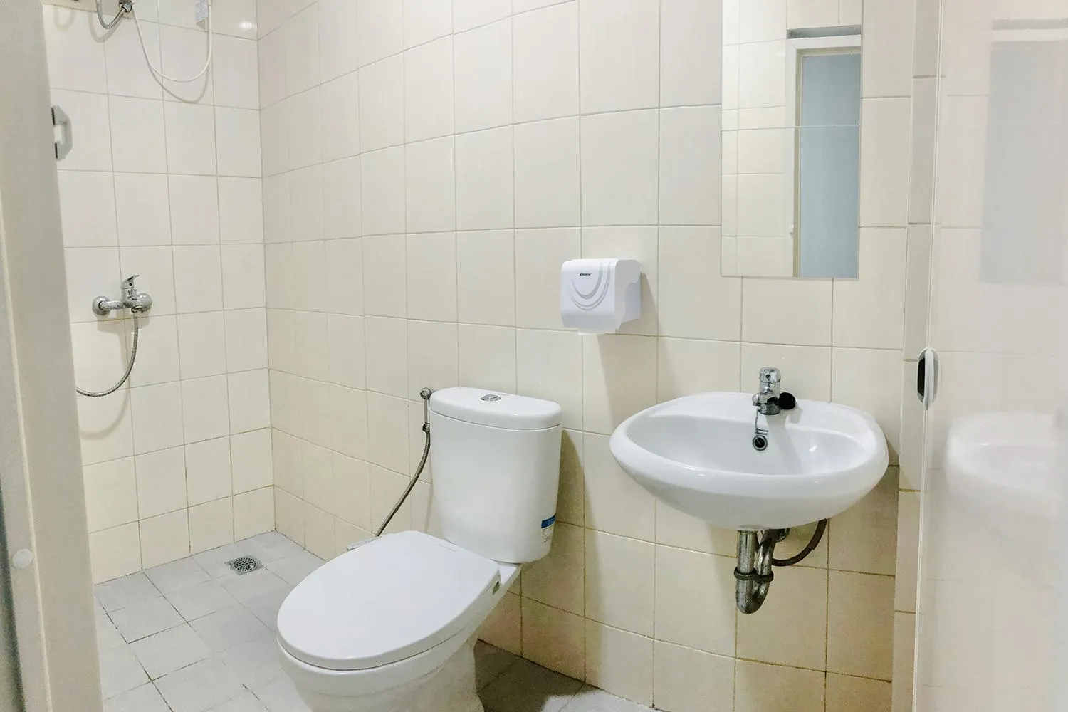 Bathroom in Social Hub by TwoSpaces