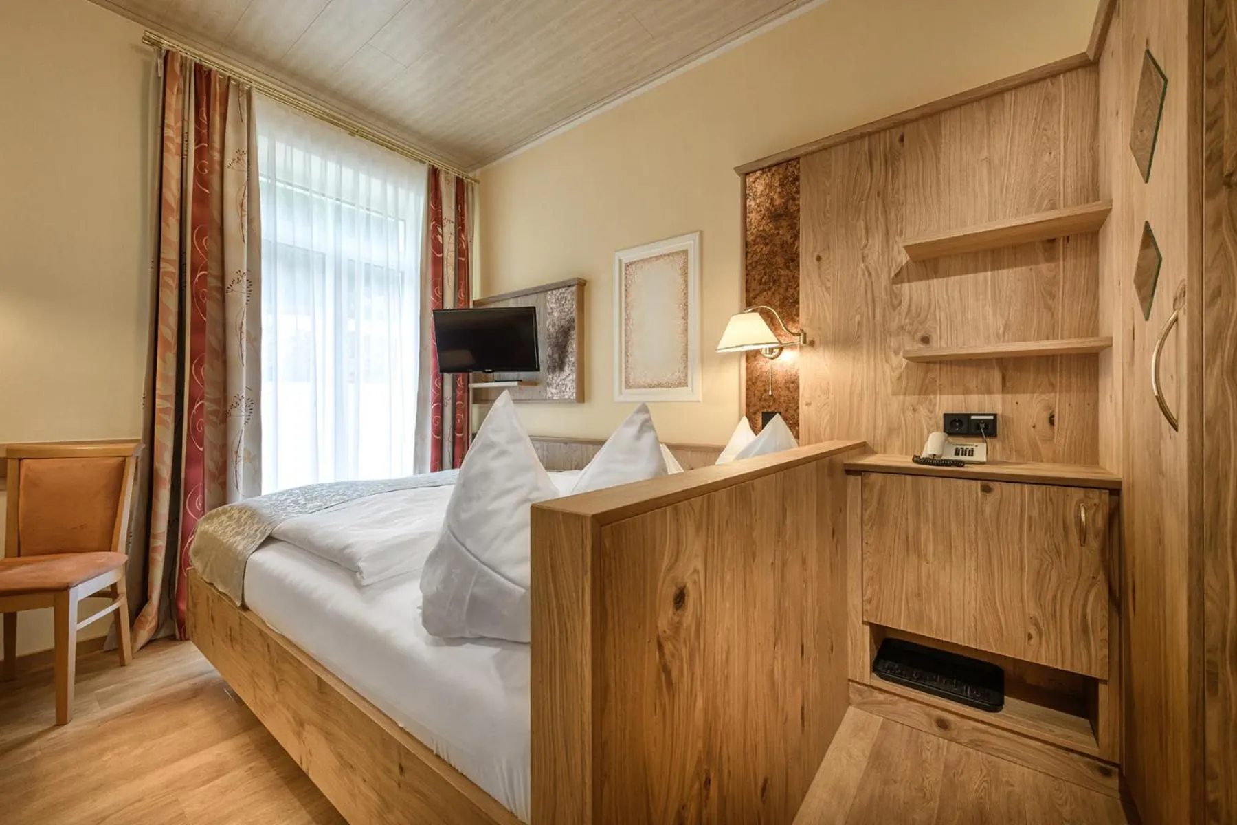 Photo of the whole room, Bed in Hotel Alpenblick