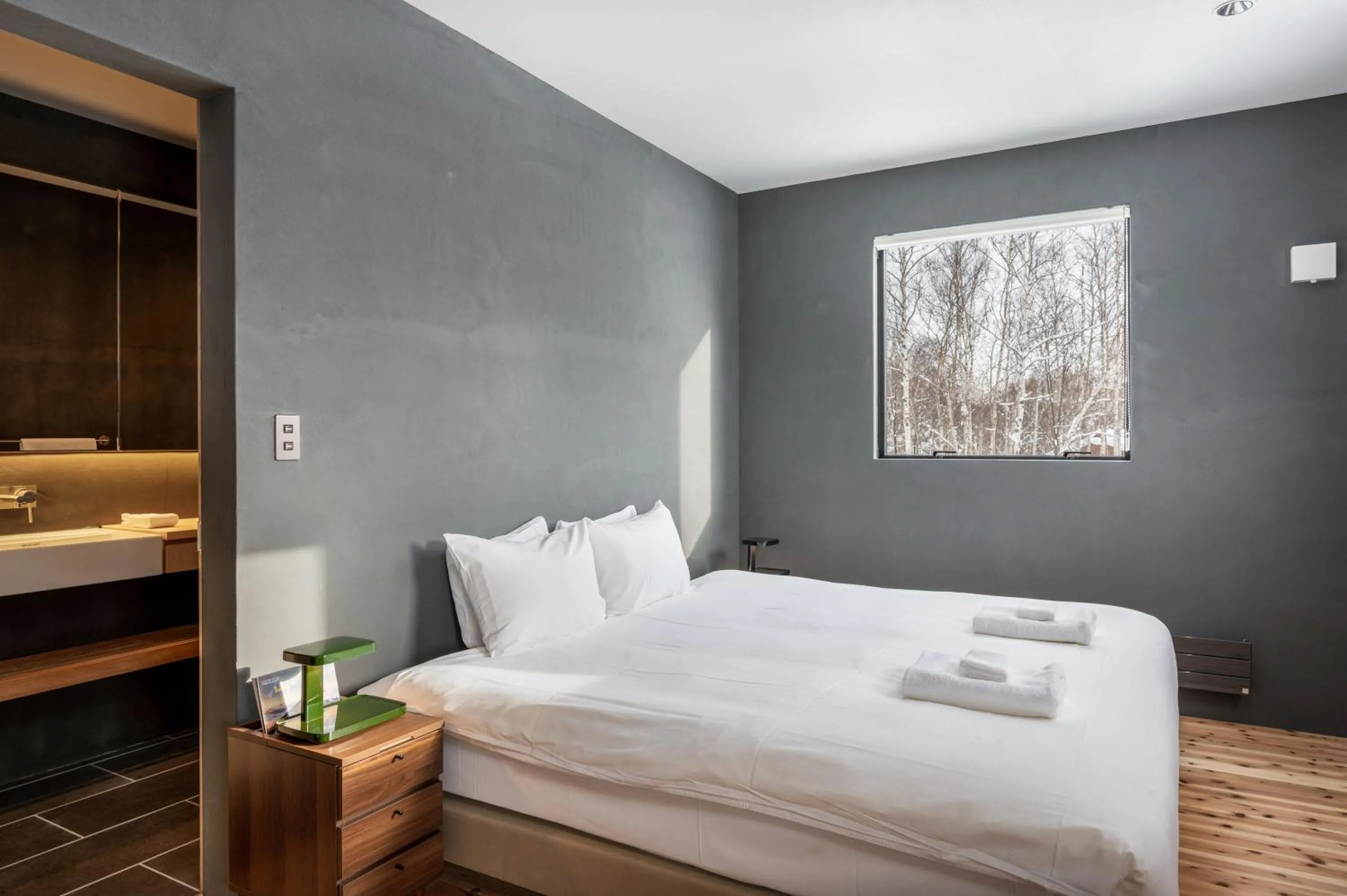 Bedroom, Bed in Foxwood B by H2 Life