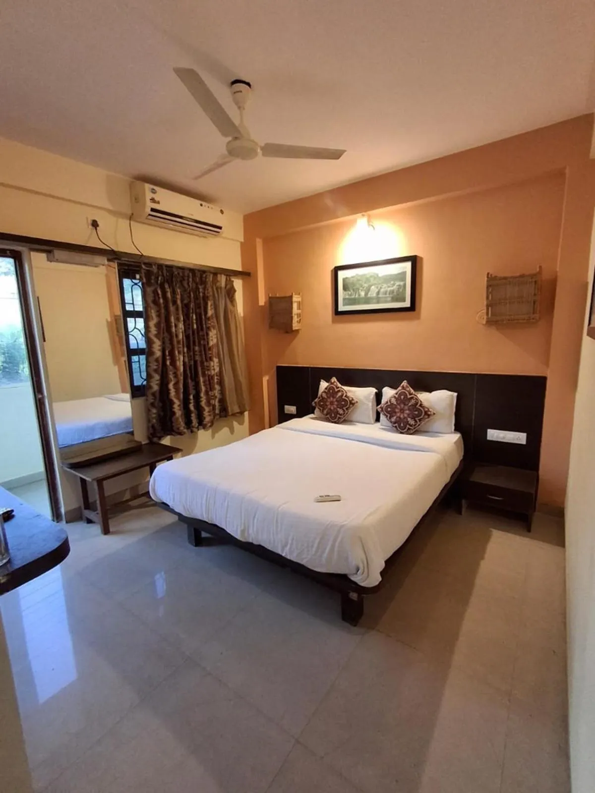 Bed in Hotel Rajeshwar