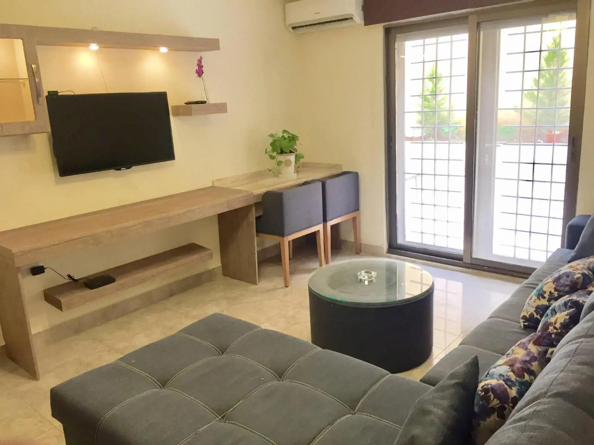 The Royal Luxury King Terrace 1 The Royal Luxury King Terrace 1