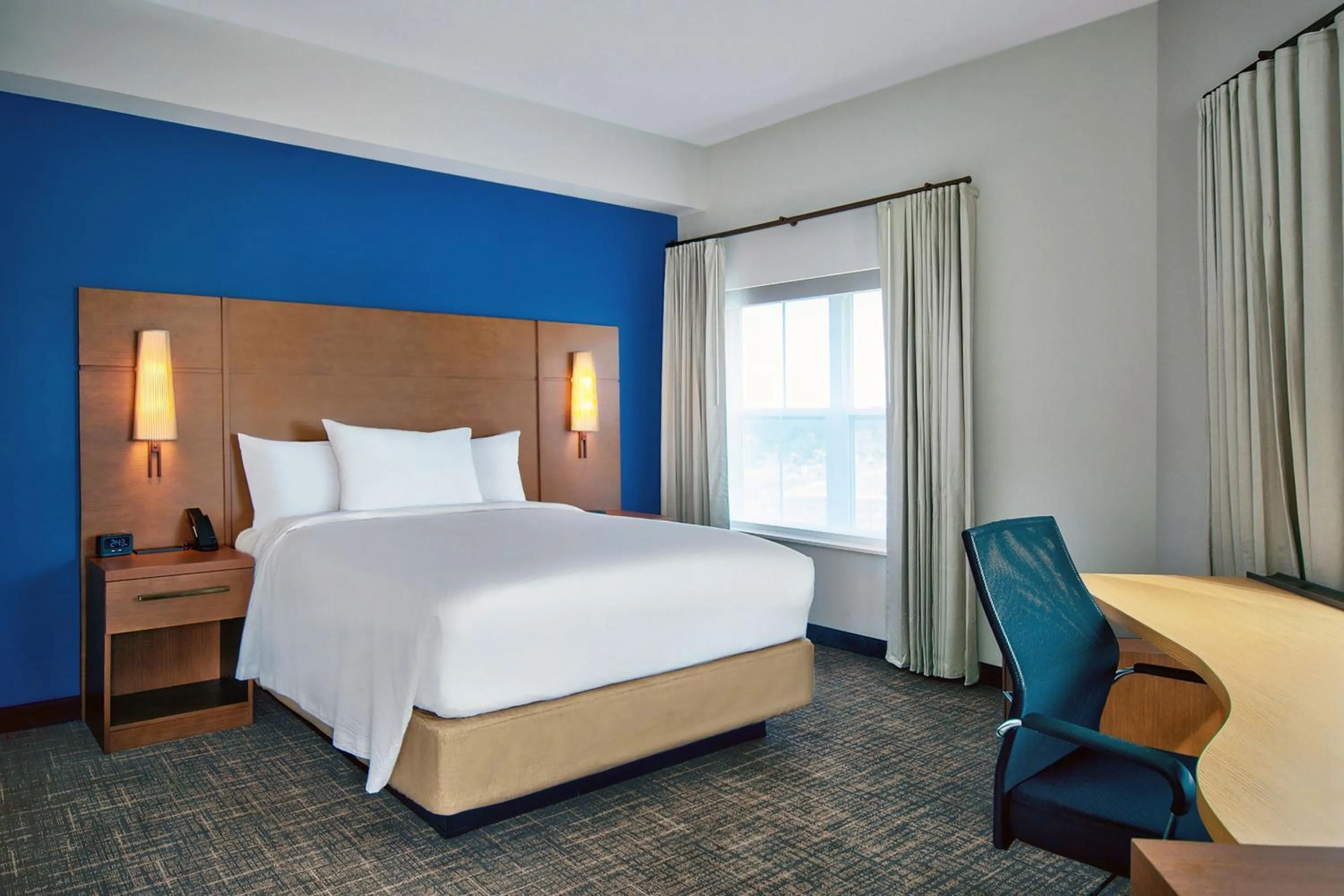 Bedroom, Bed in Residence Inn by Marriott Orlando at FLAMINGO CROSSINGS Town Center