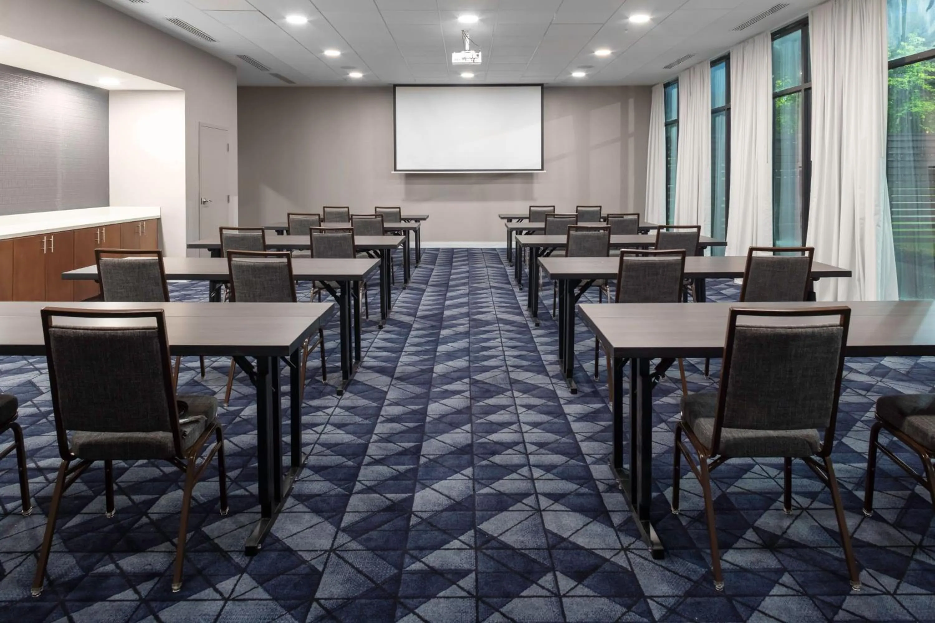Meeting/conference room in Courtyard by Marriott Memphis East Galleria