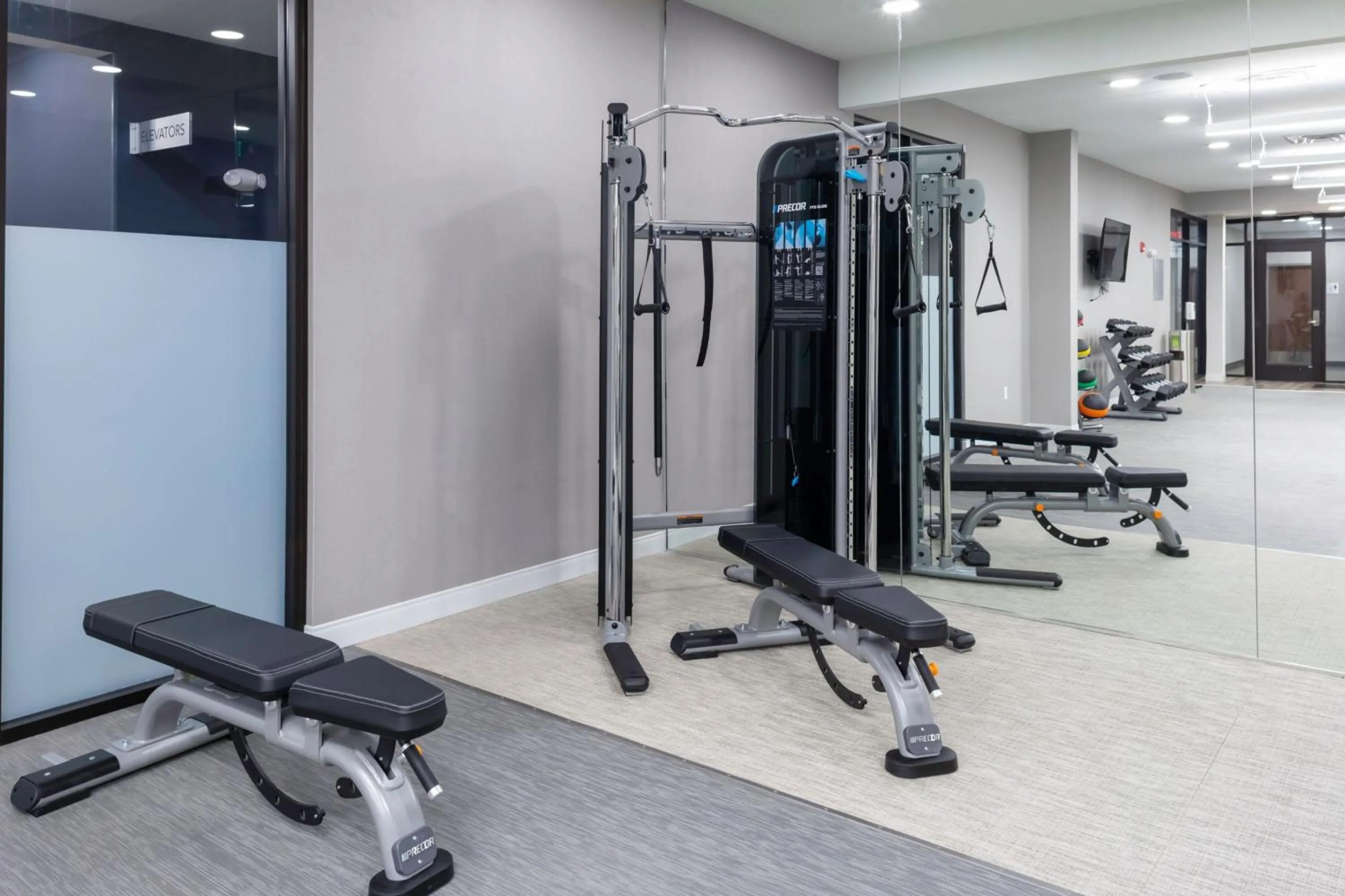 Fitness centre/facilities in Courtyard by Marriott Memphis East Galleria