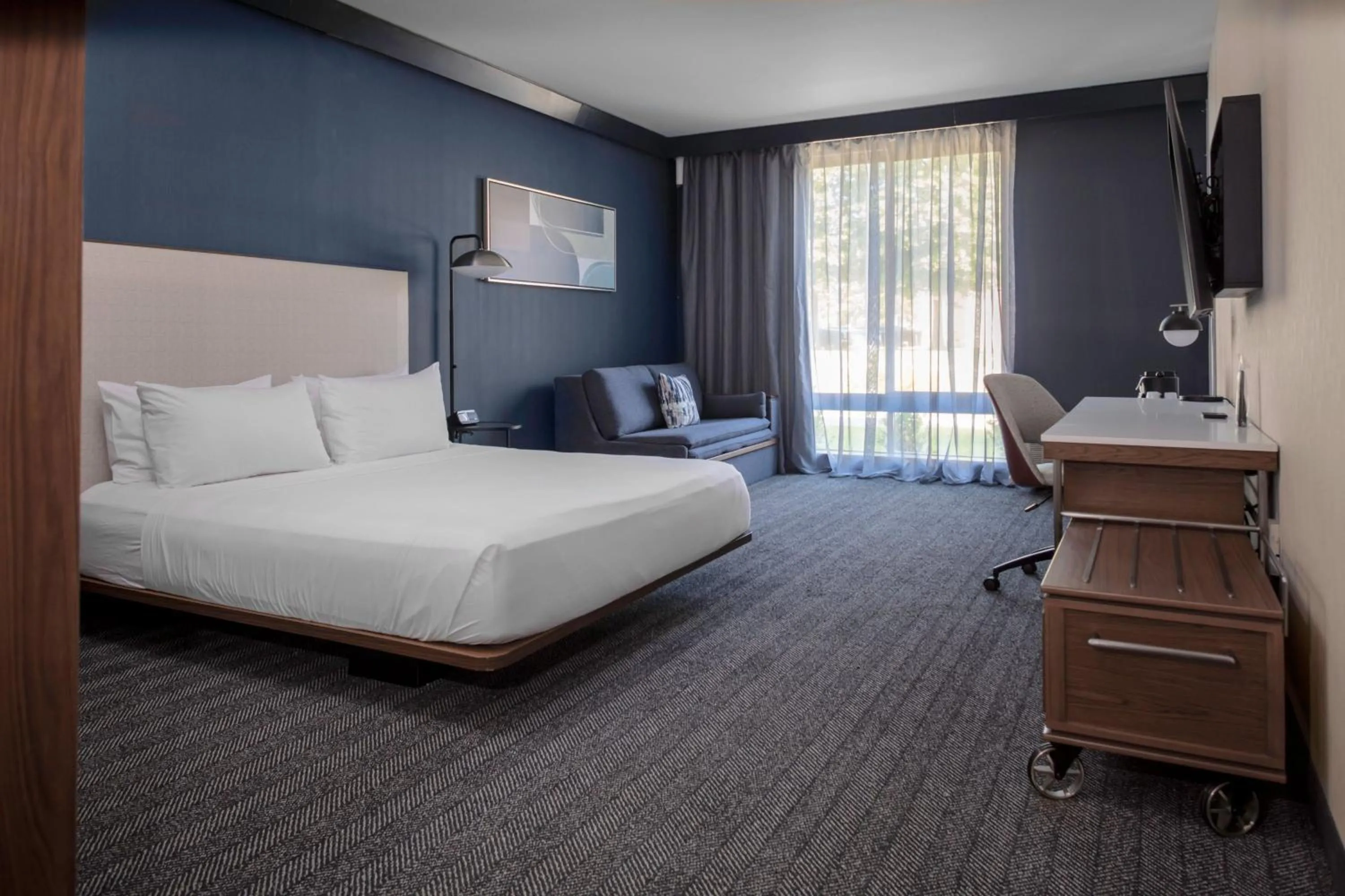 Photo of the whole room, Bed in Courtyard by Marriott Memphis East Galleria