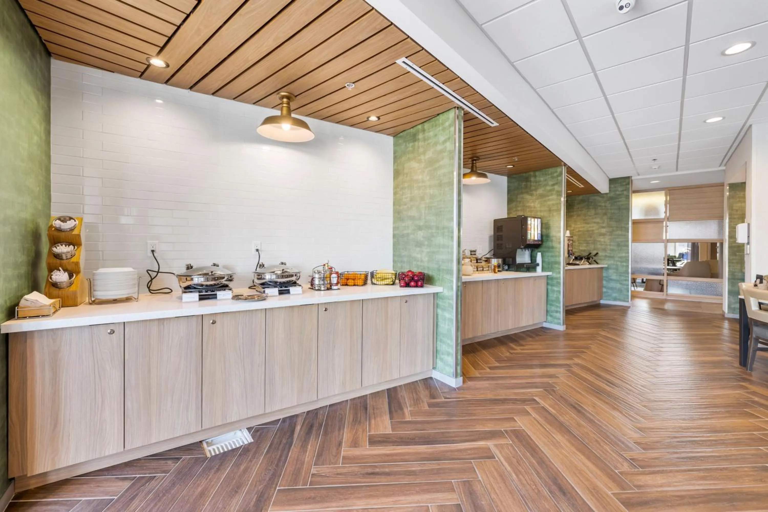 Breakfast in Fairfield by Marriott Inn & Suites San Francisco Airport Oyster Point Area