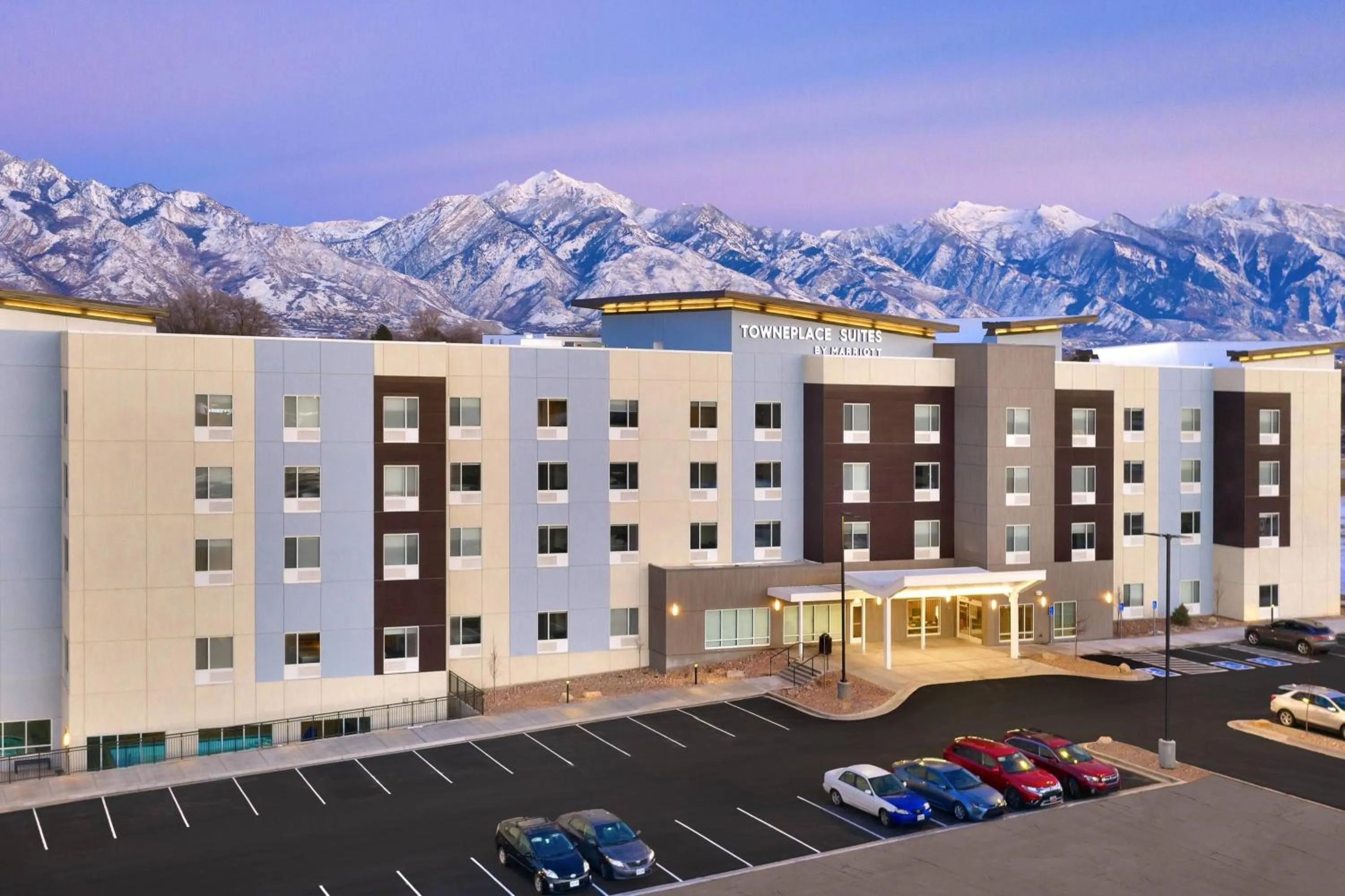 Property building in TownePlace Suites Salt Lake City Murray