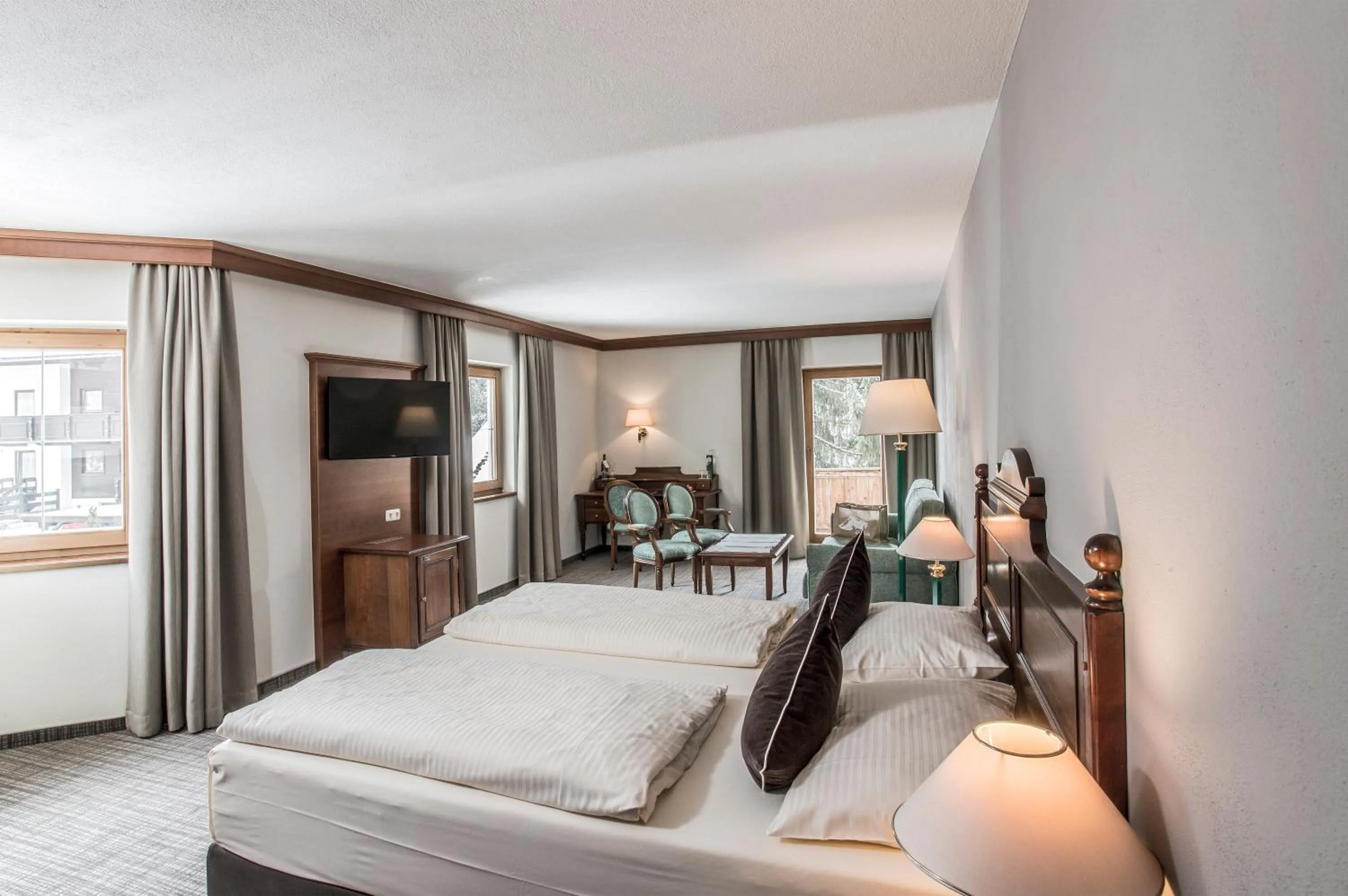 Photo of the whole room, Bed in Hotel Elisabeth, 4 Sterne Superior