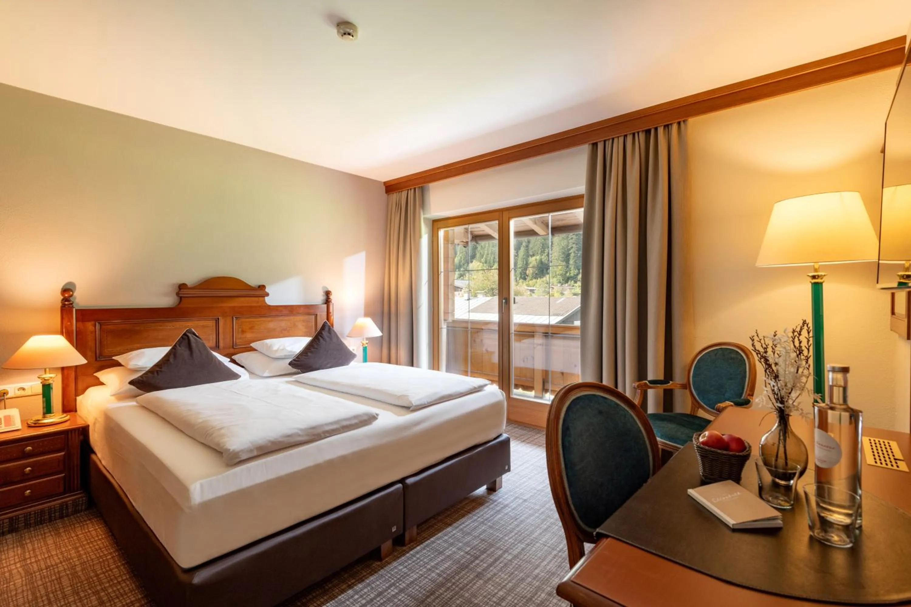 Photo of the whole room, Bed in Hotel Elisabeth, 4 Sterne Superior