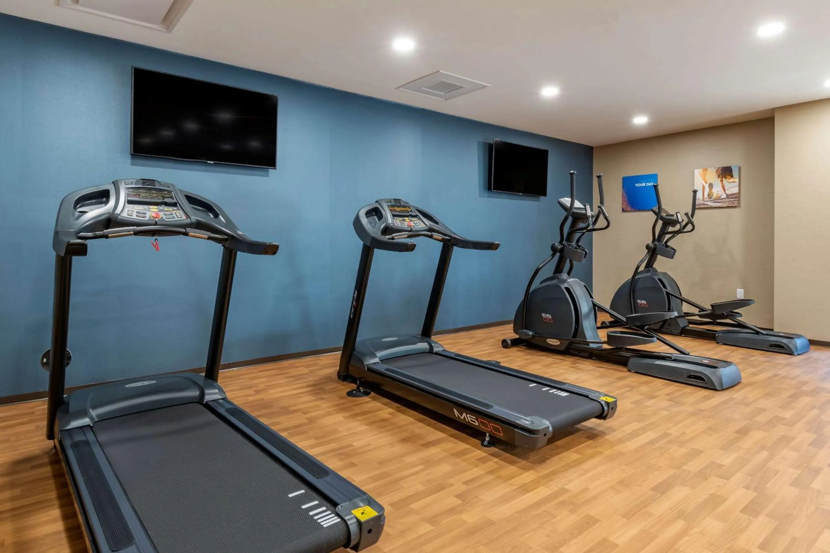 Fitness centre/facilities in Comfort Suites Camp Hill-Harrisburg West