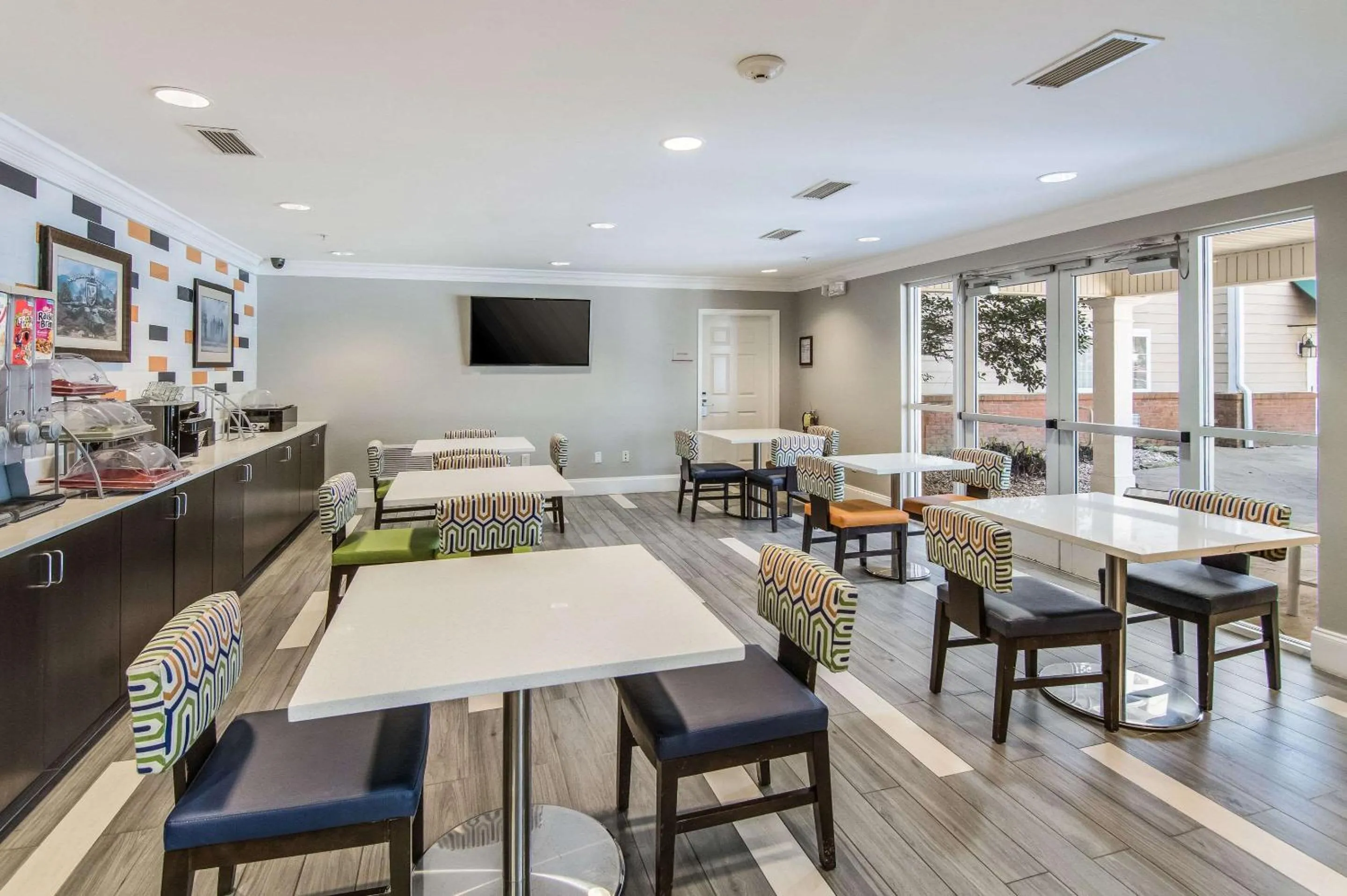 Restaurant/places to eat in MainStay Suites Columbus near Fort Benning