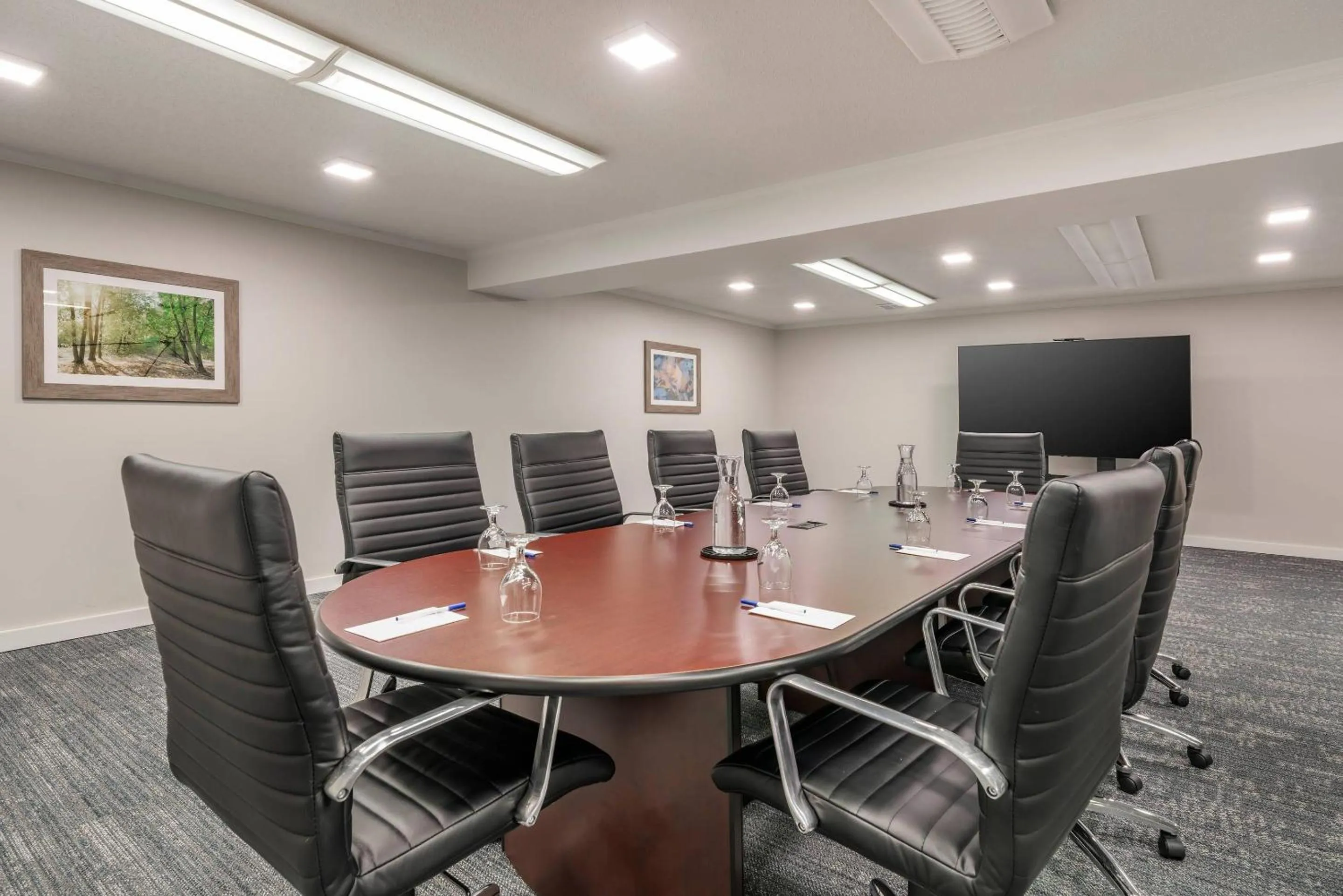 Meeting/conference room in Heidel House Hotel and Conference Center, an Ascend Collection Hotel