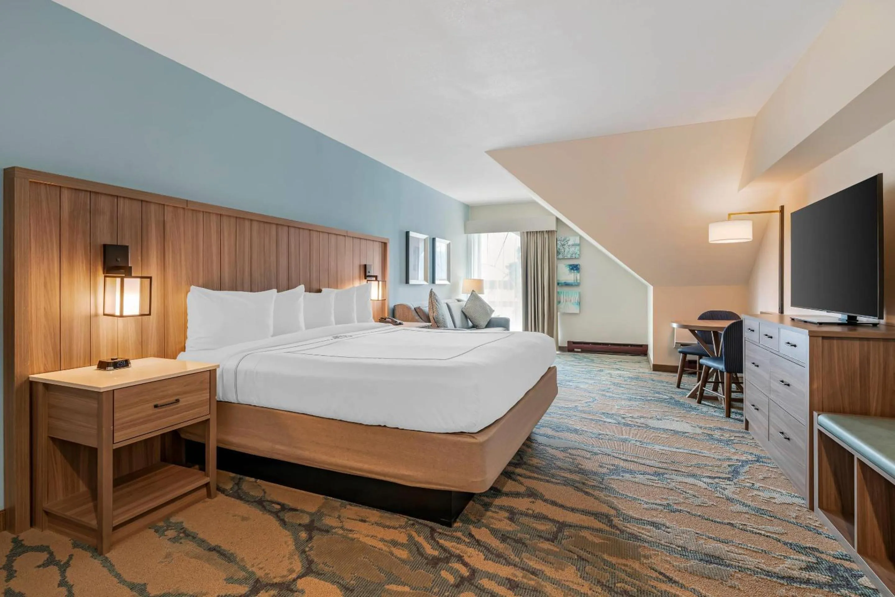 Bedroom, Bed in Heidel House Hotel and Conference Center, an Ascend Collection Hotel