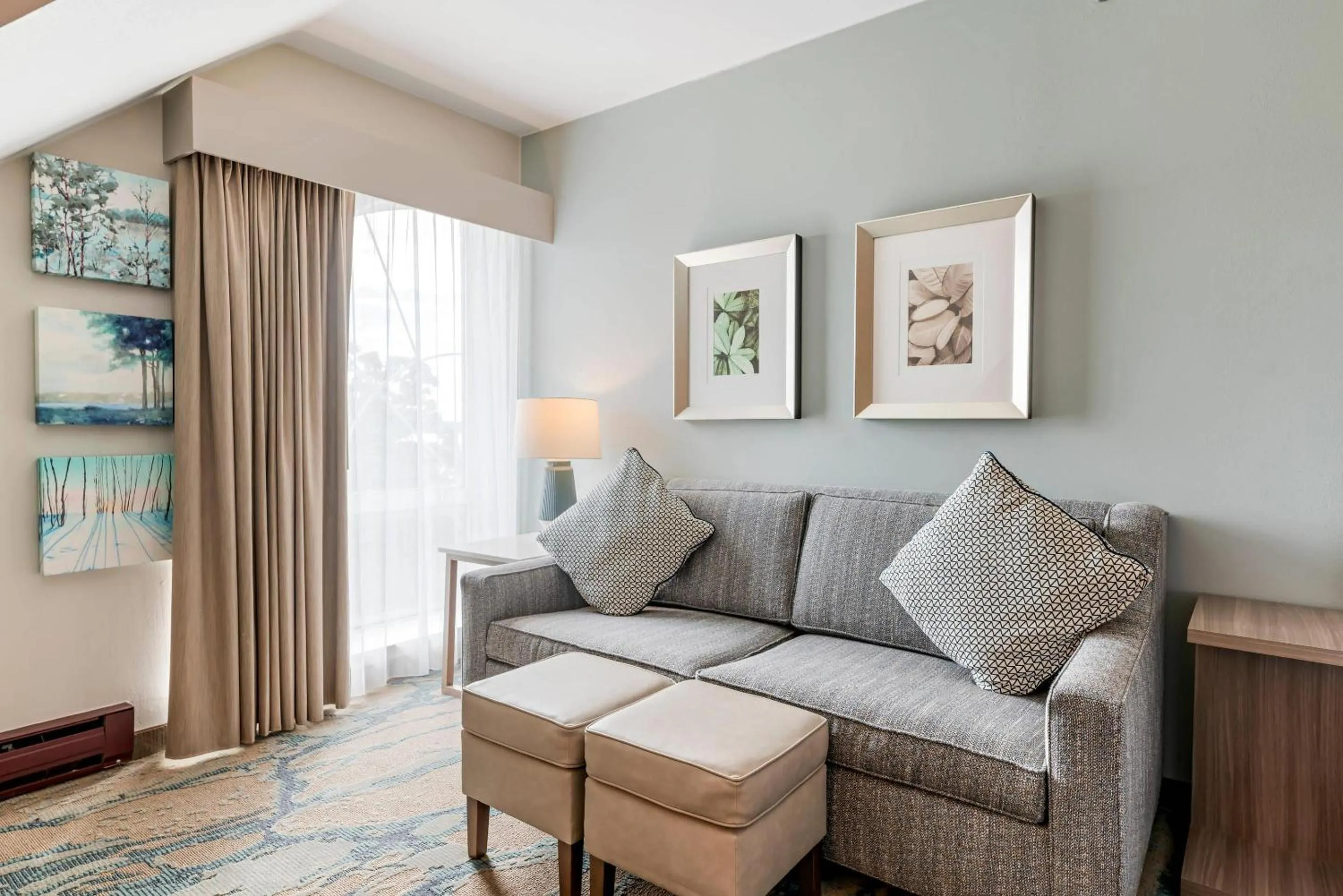 Bedroom in Heidel House Hotel and Conference Center, an Ascend Collection Hotel