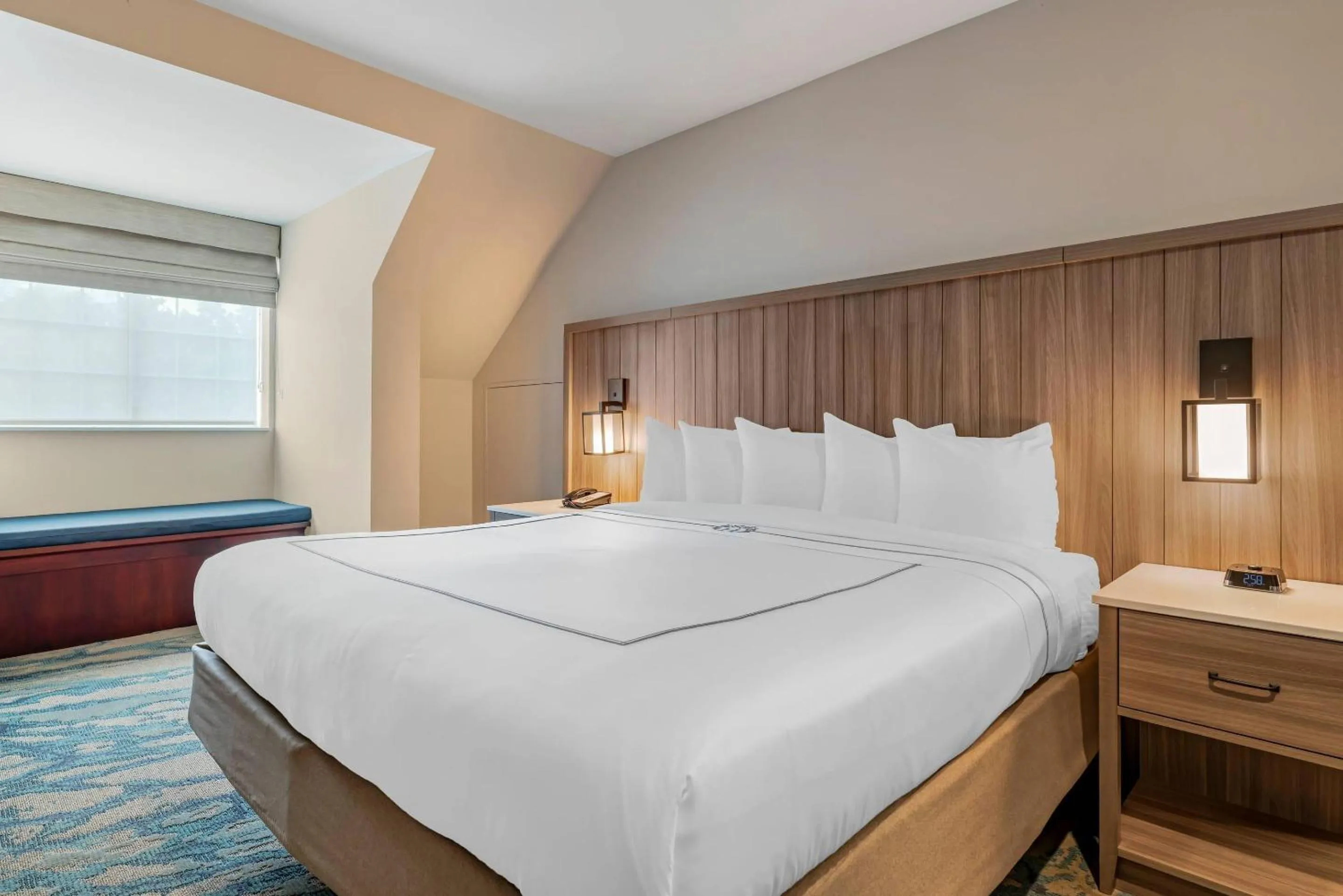 Bedroom, Bed in Heidel House Hotel and Conference Center, an Ascend Collection Hotel