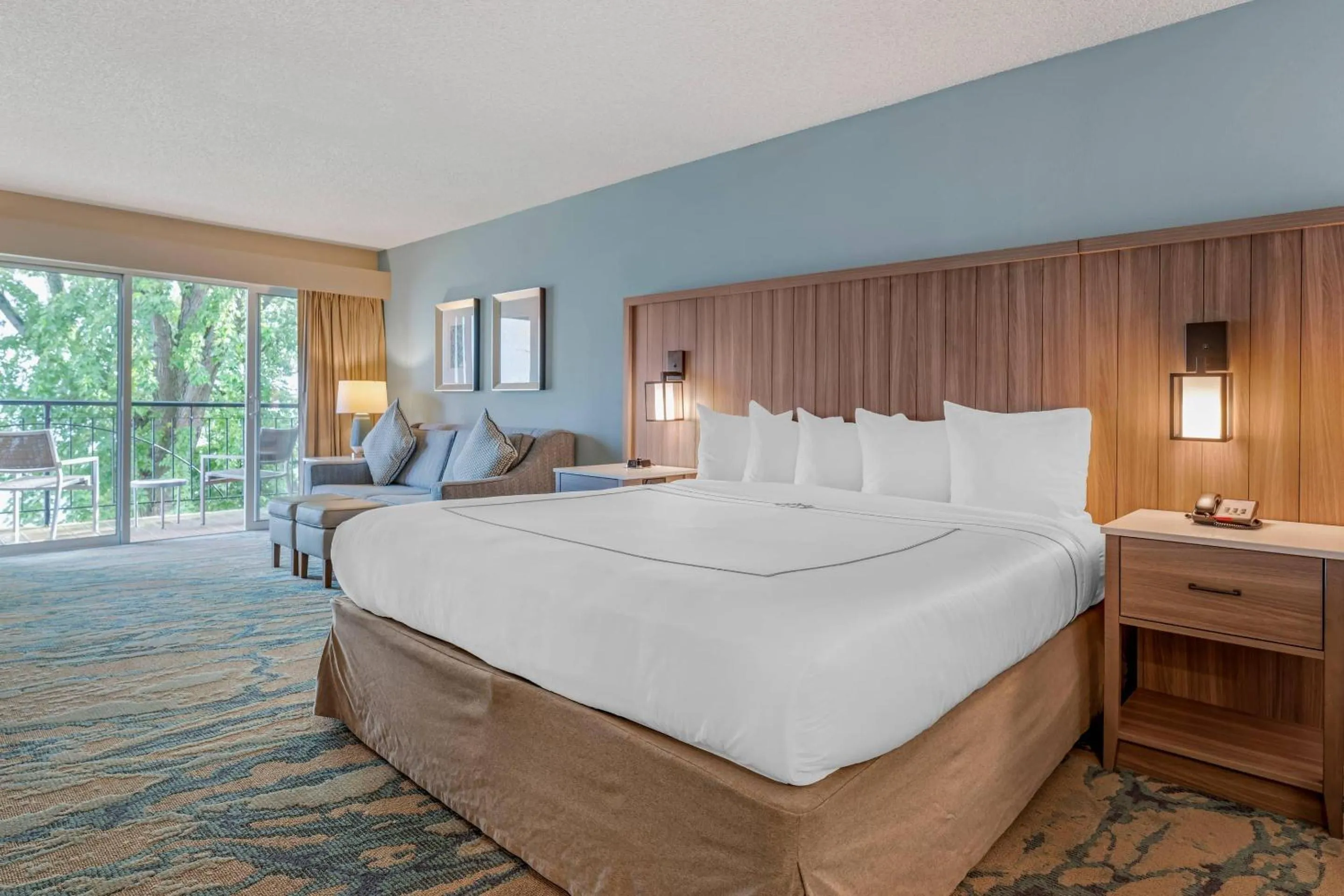 Bedroom, Bed in Heidel House Hotel and Conference Center, an Ascend Collection Hotel