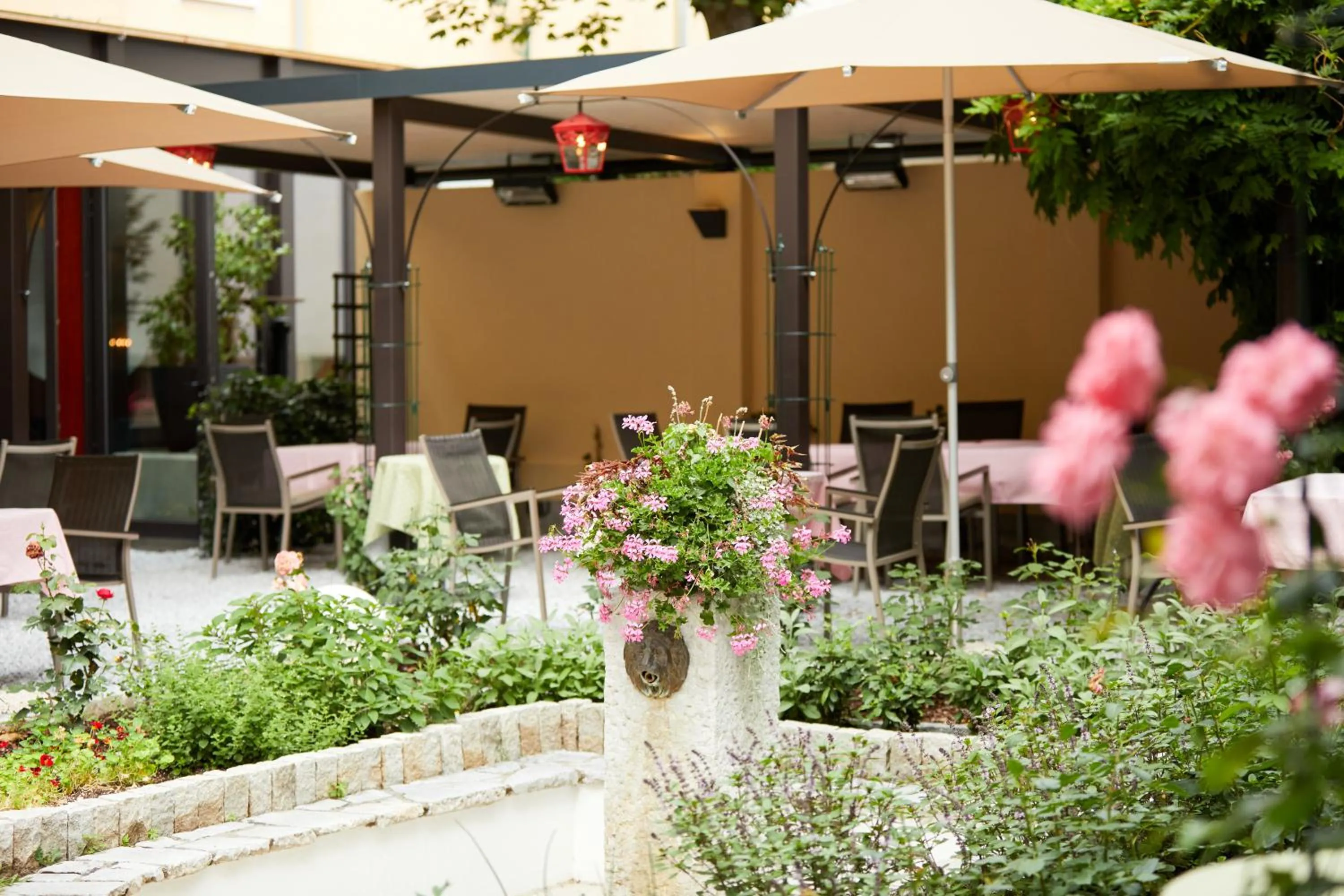 Restaurant/places to eat in Parkhotel Graz - Traditional Luxury