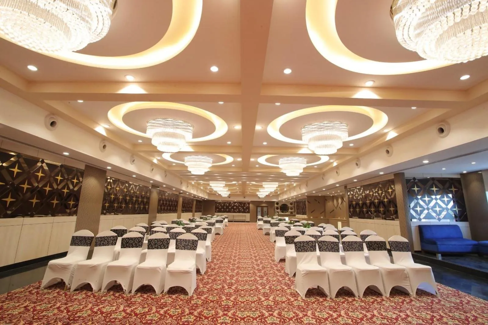 Banquet/Function facilities, Banquet Facilities in Hotel Adityaz