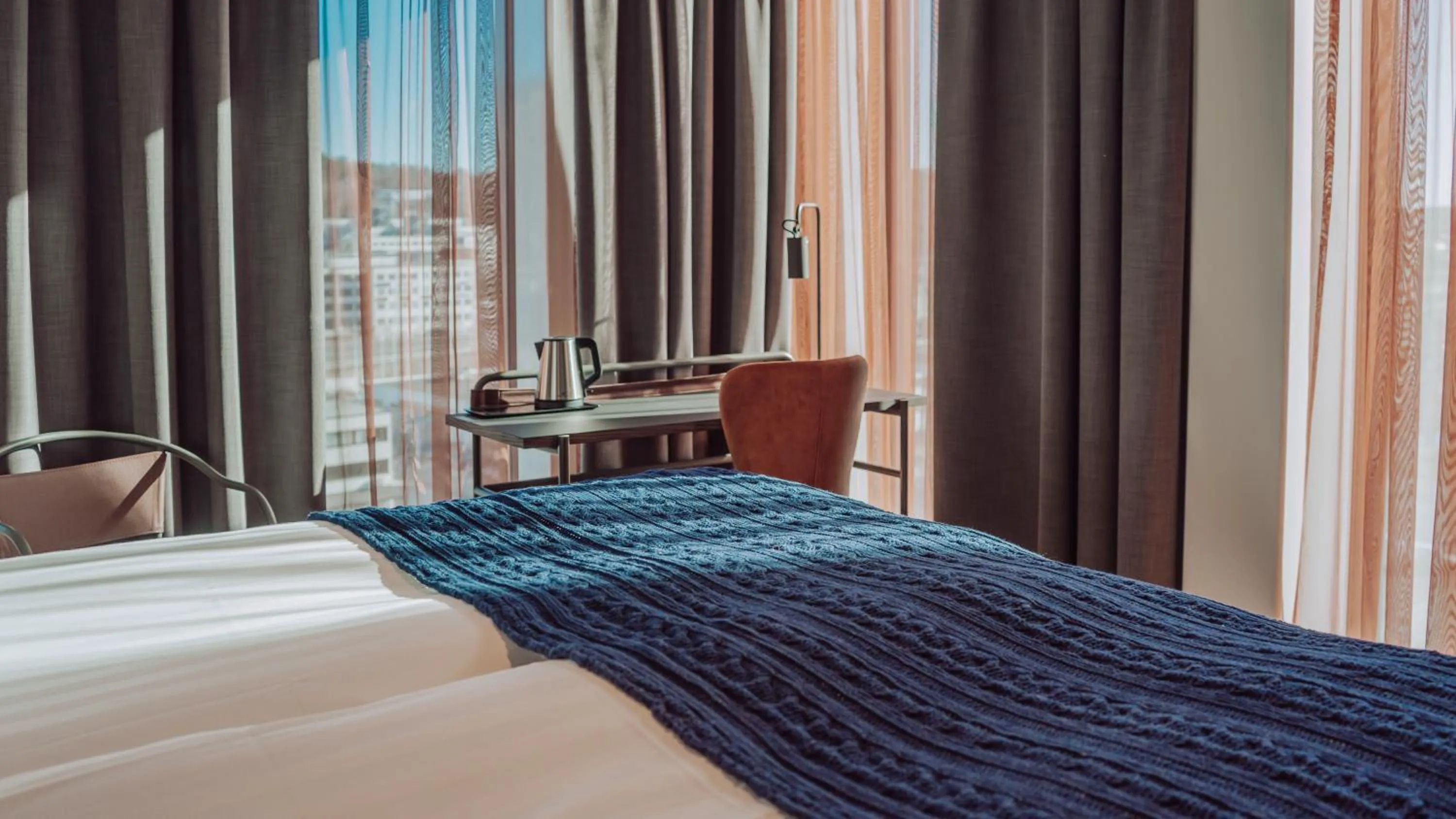 Bed in Quality Hotel The Weaver