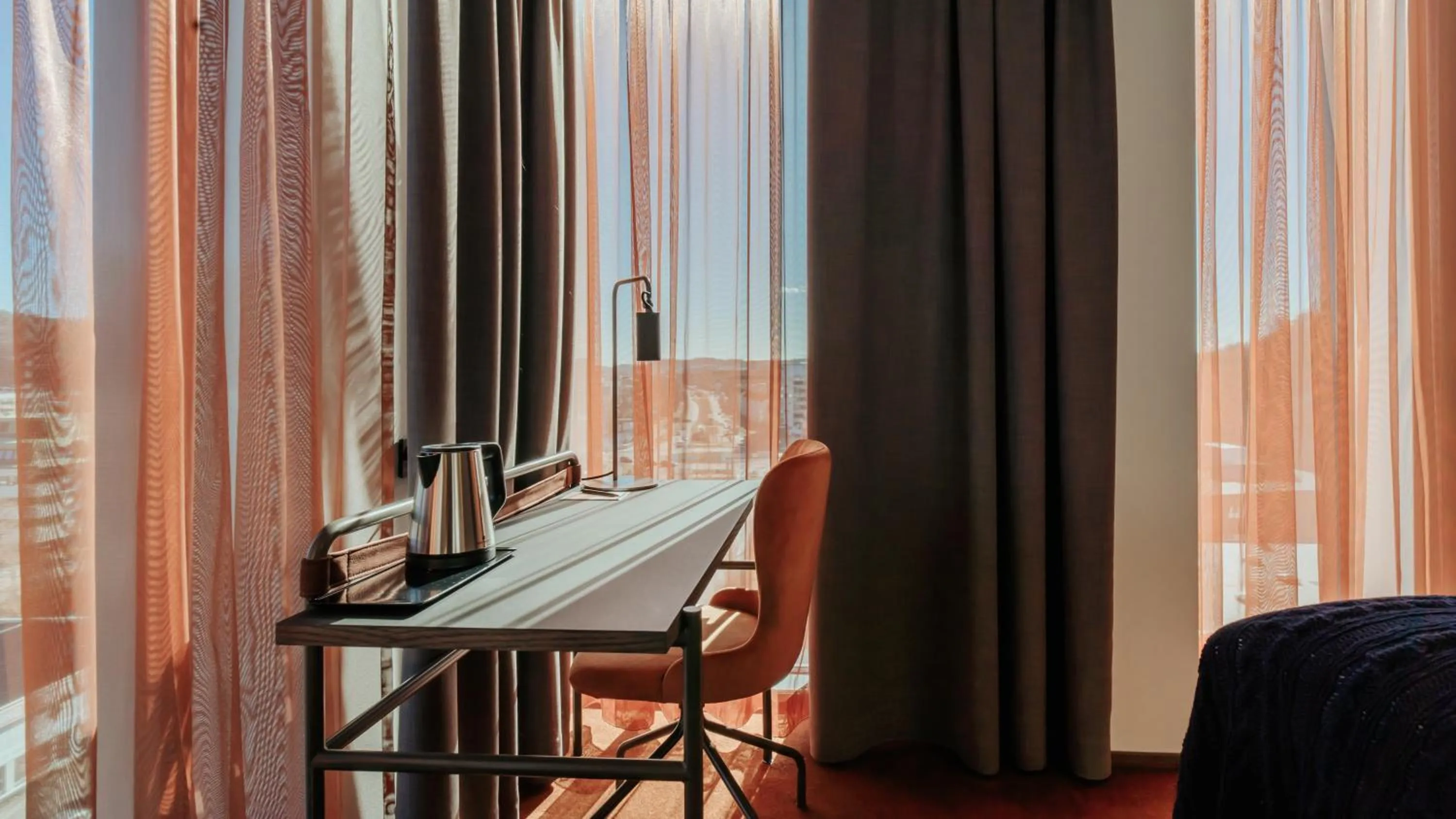 Bedroom in Quality Hotel The Weaver