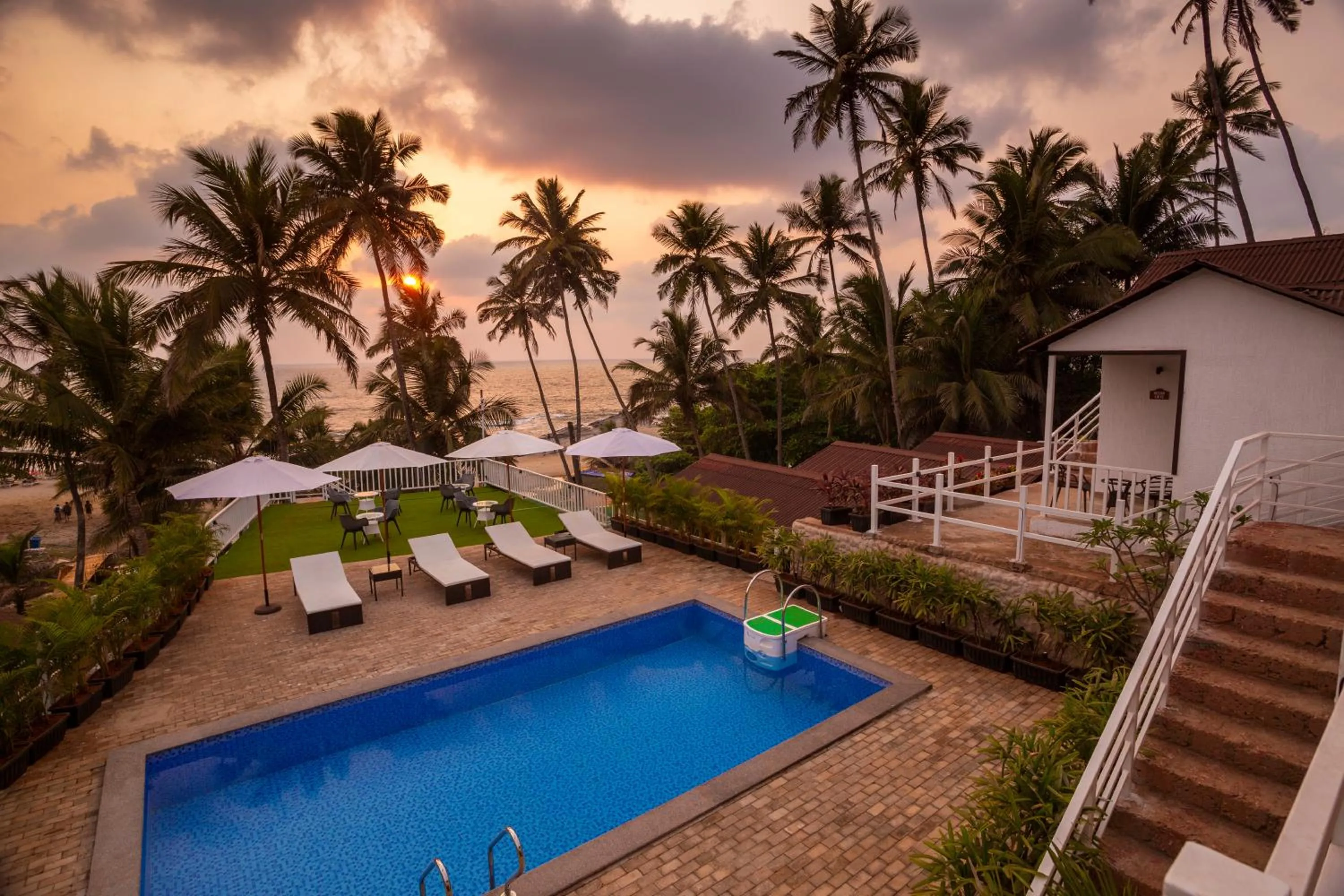 Facade/entrance in Stone Wood Beach Resort, Vagator