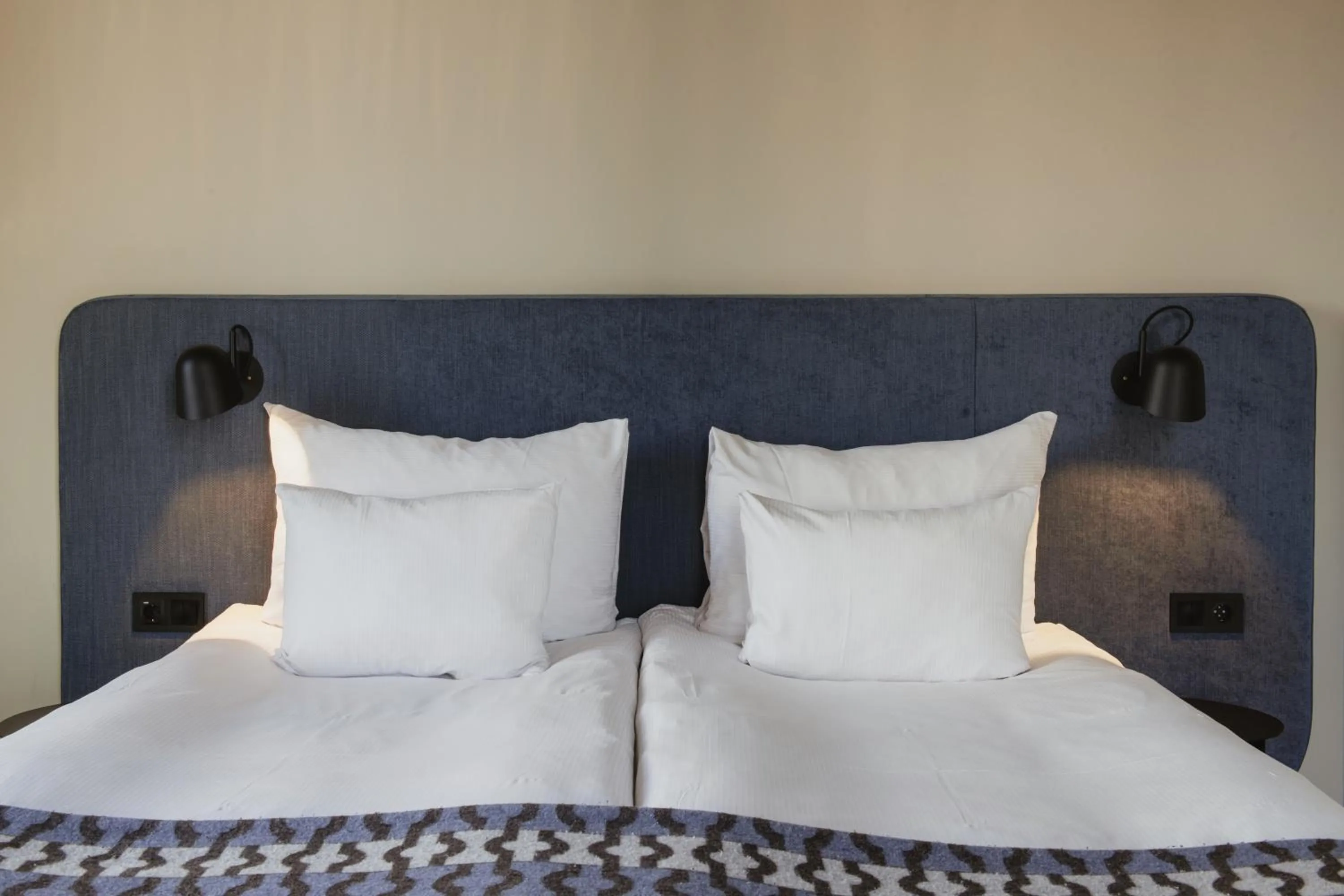 Bed in Home Hotel Tapetfabriken