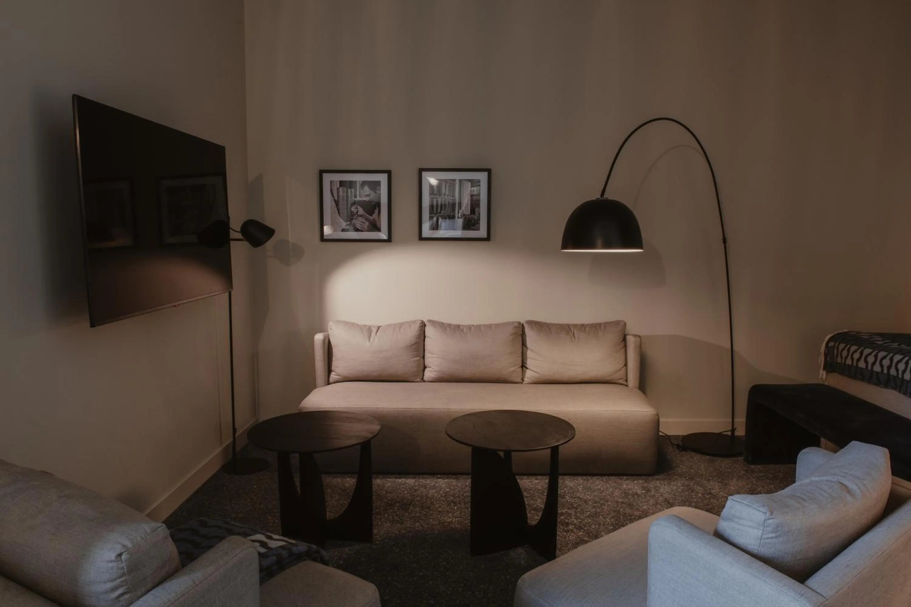 Seating area, Bed in Home Hotel Tapetfabriken