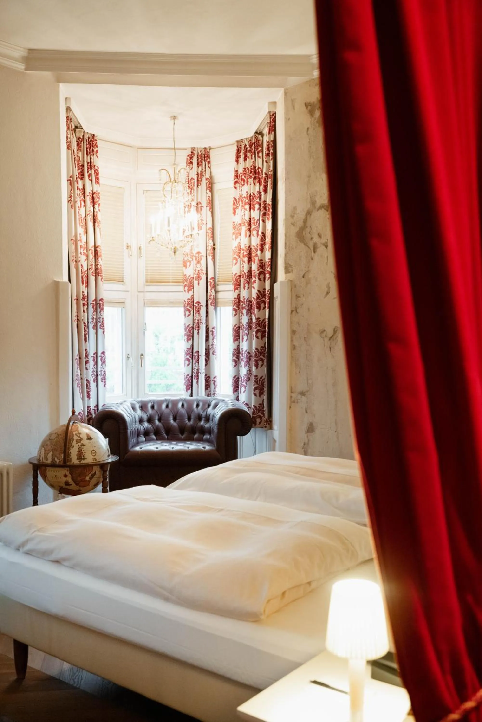 View (from property/room), Bed in Grand Hôtel Wiesler - Centre of Graz